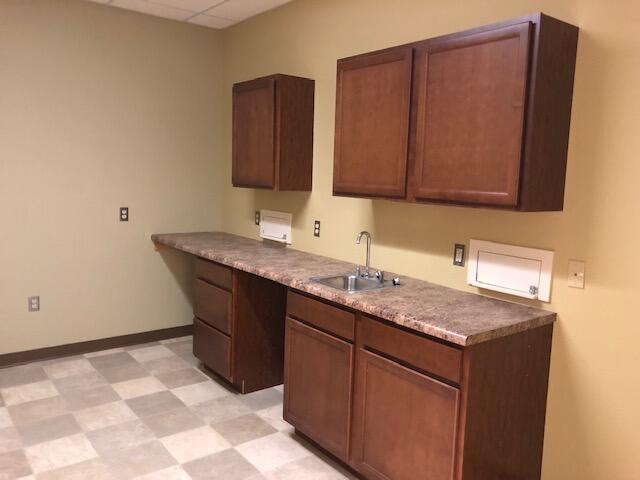 1330 North Commercial Street Property Photo 15