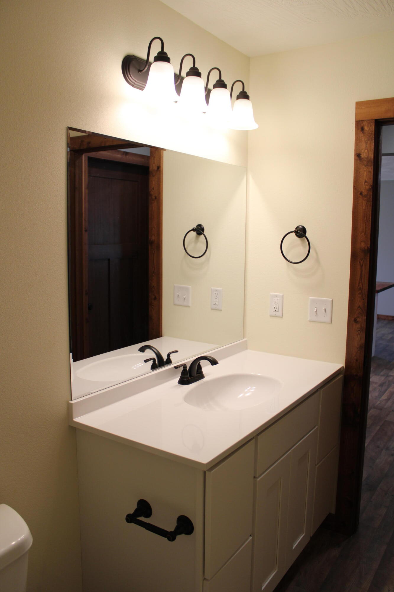 410 Park Street Property Photo 14