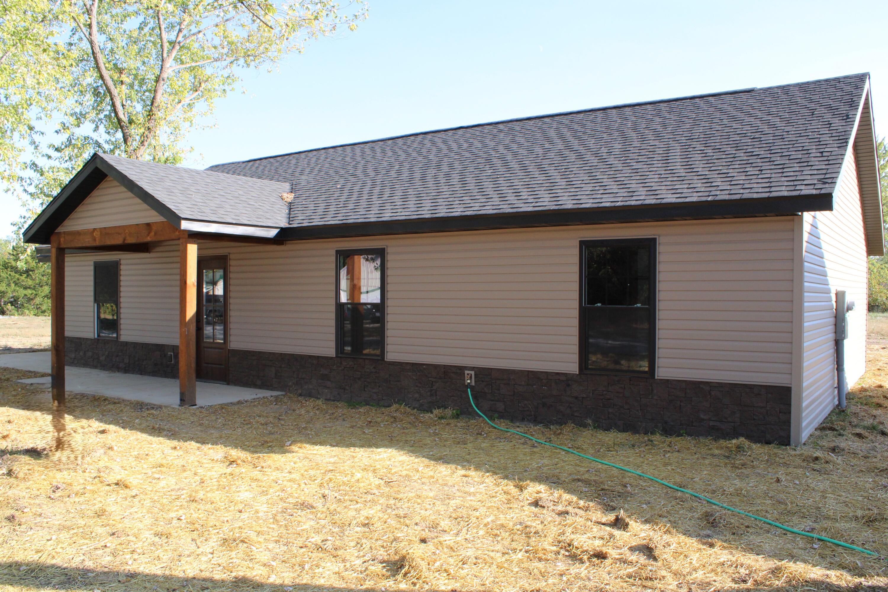 430 Park Street Property Photo 2