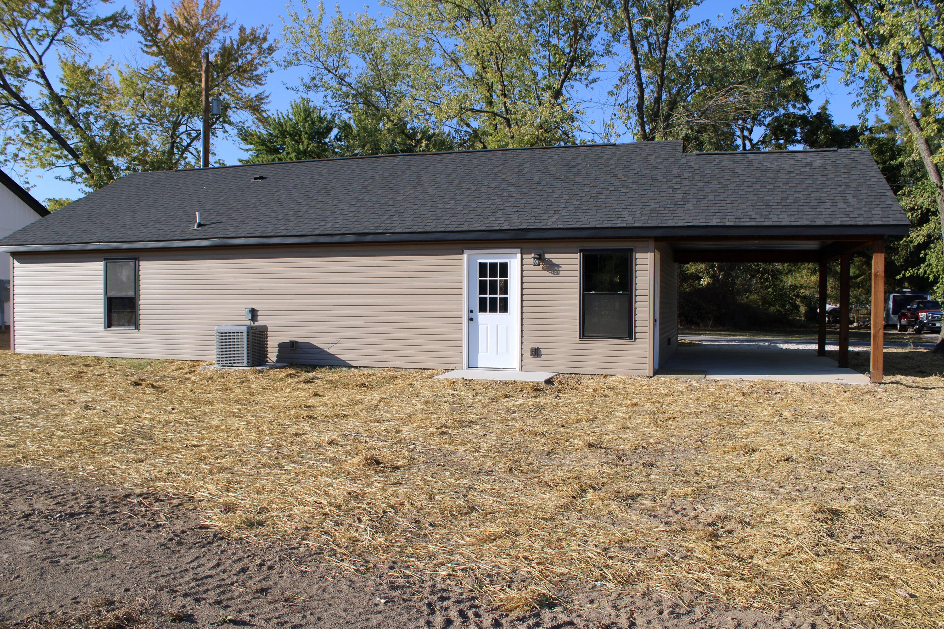 430 Park Street Property Photo 6