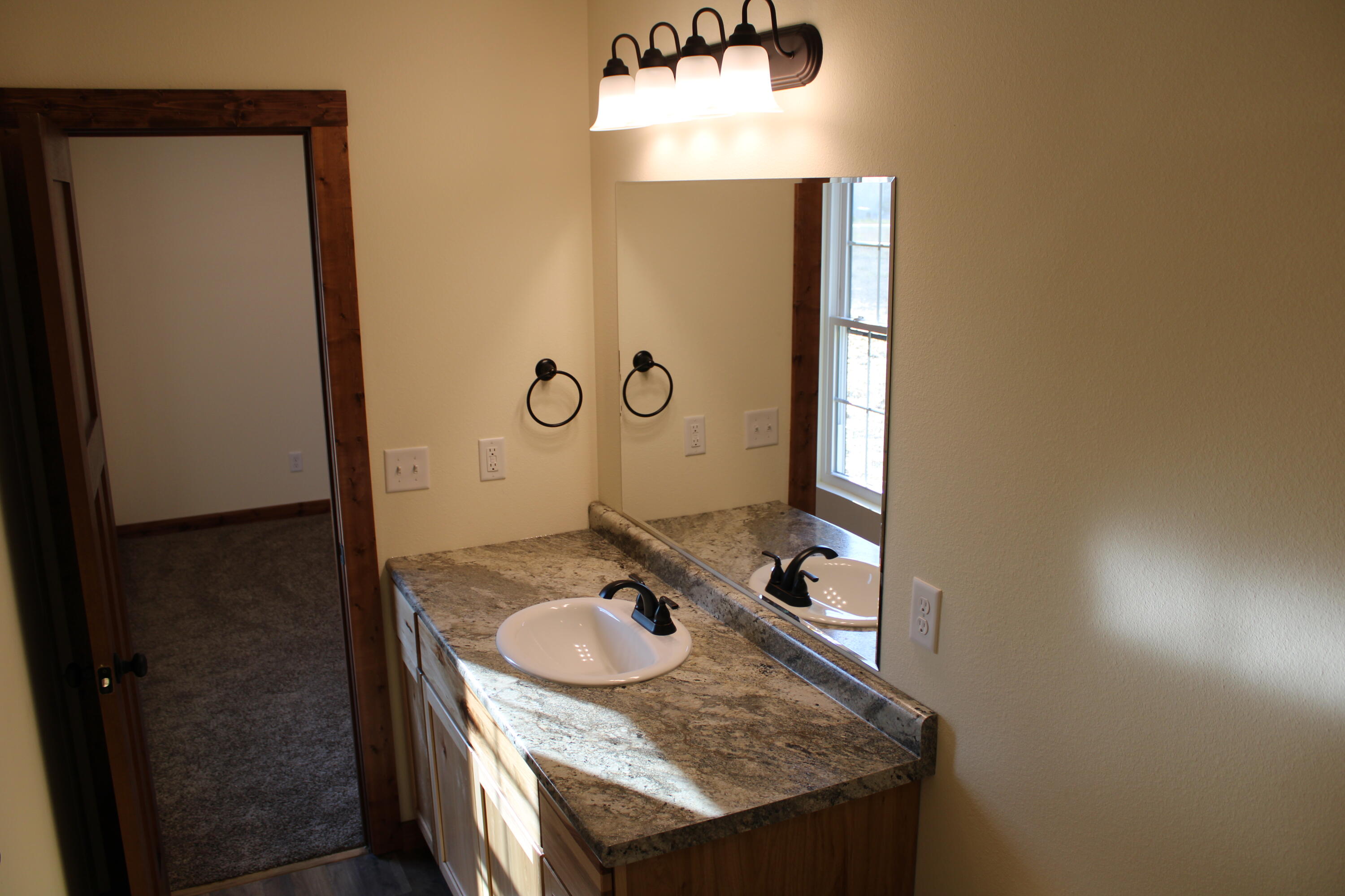 430 Park Street Property Photo 19