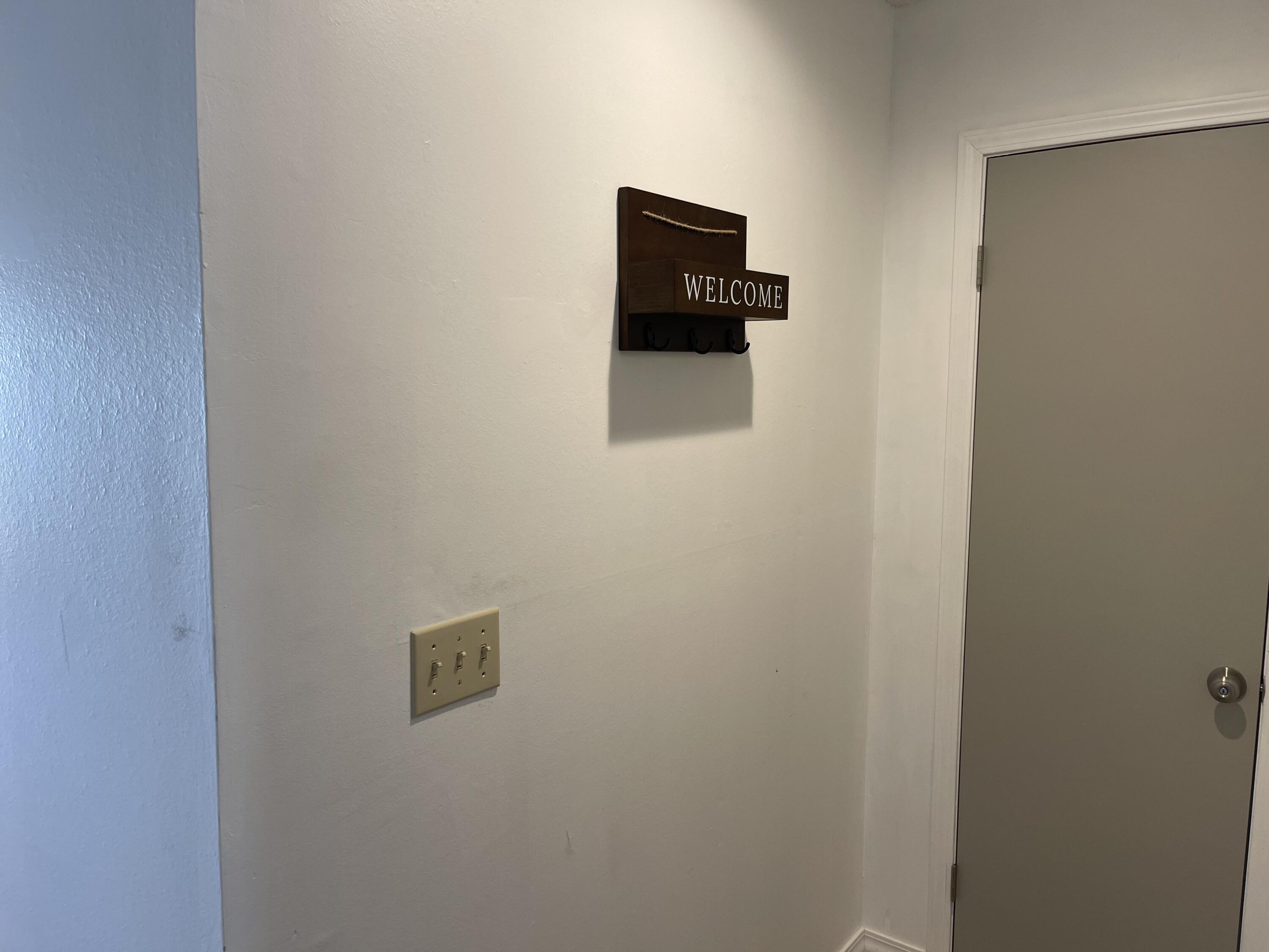 180 Lake Club Drive Property Photo 4