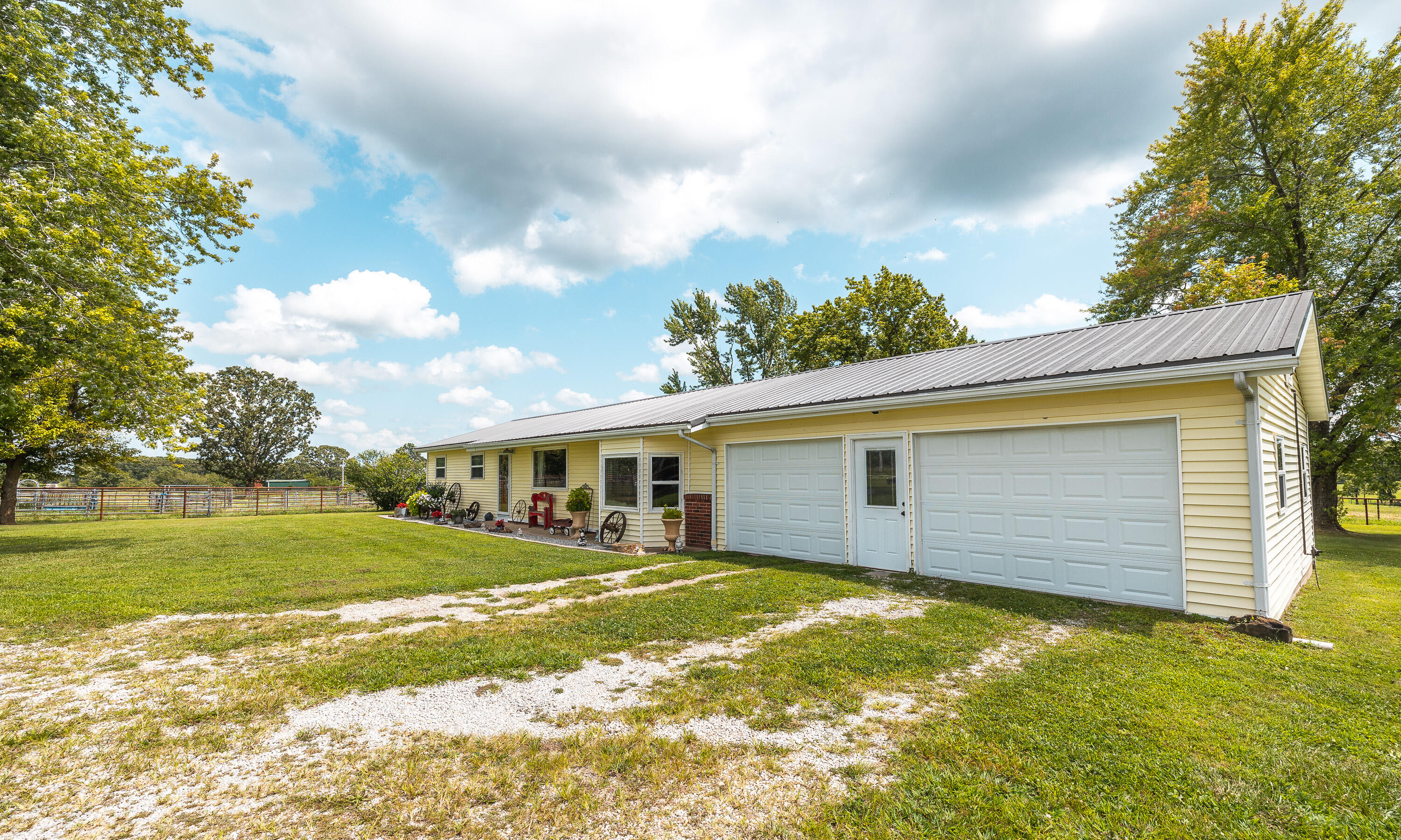 956 County Road 2470 Property Photo 3