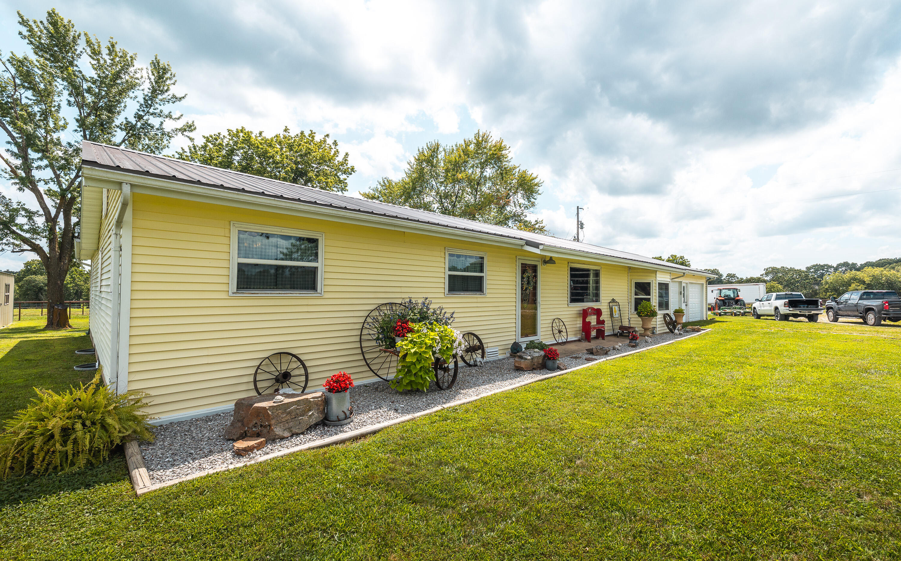 956 County Road 2470 Property Photo 5
