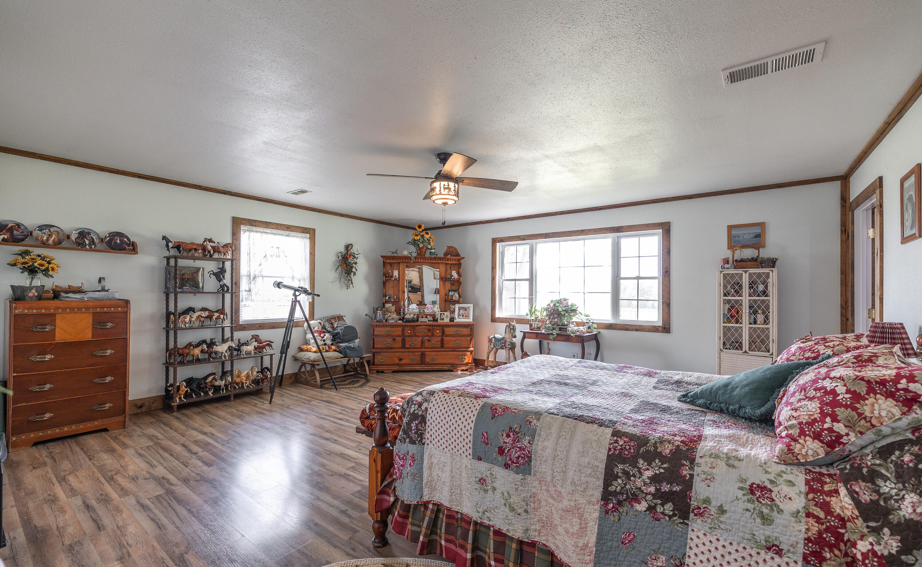 956 County Road 2470 Property Photo 10