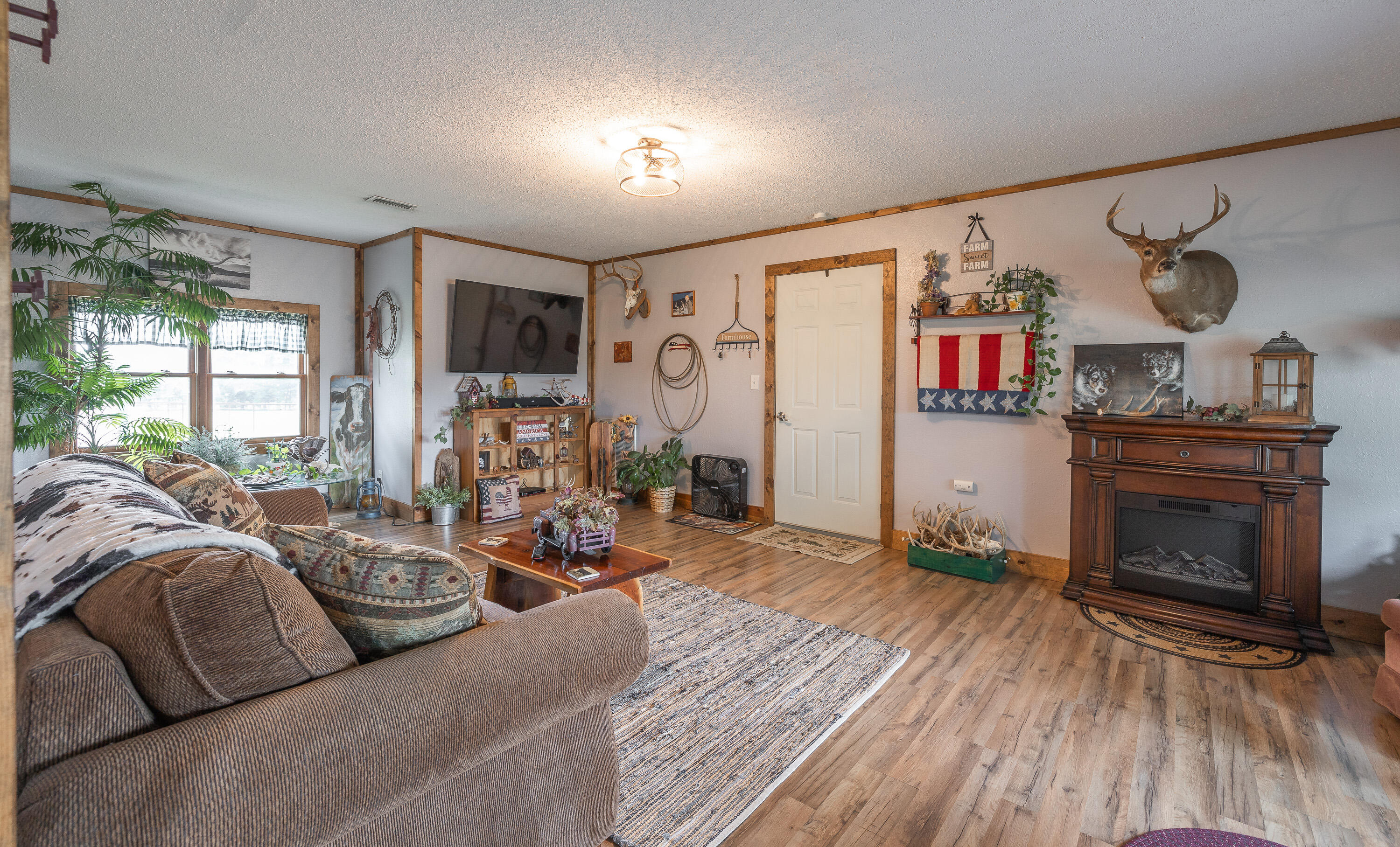956 County Road 2470 Property Photo 23