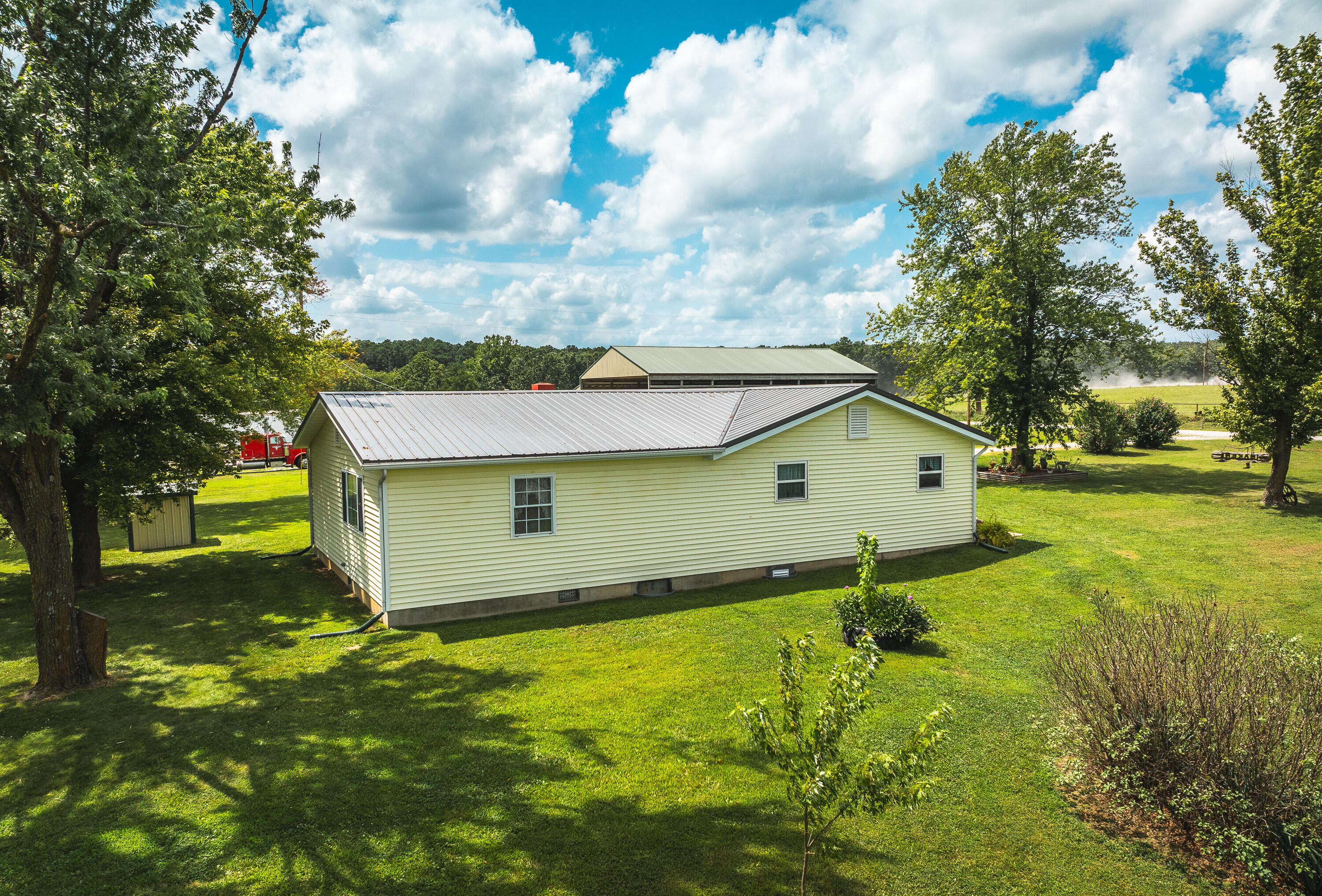 956 County Road 2470 Property Photo 28