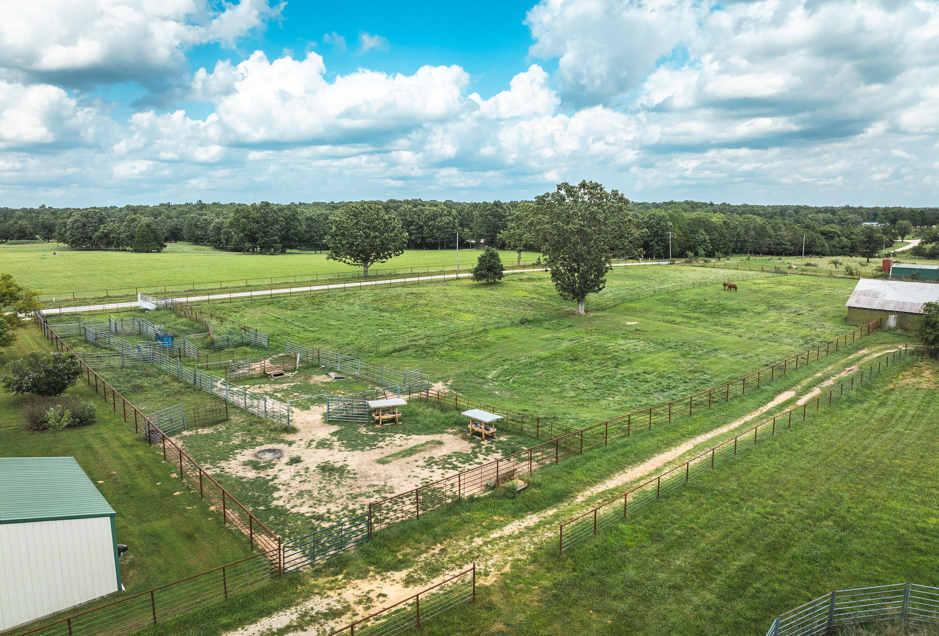 956 County Road 2470 Property Photo 50