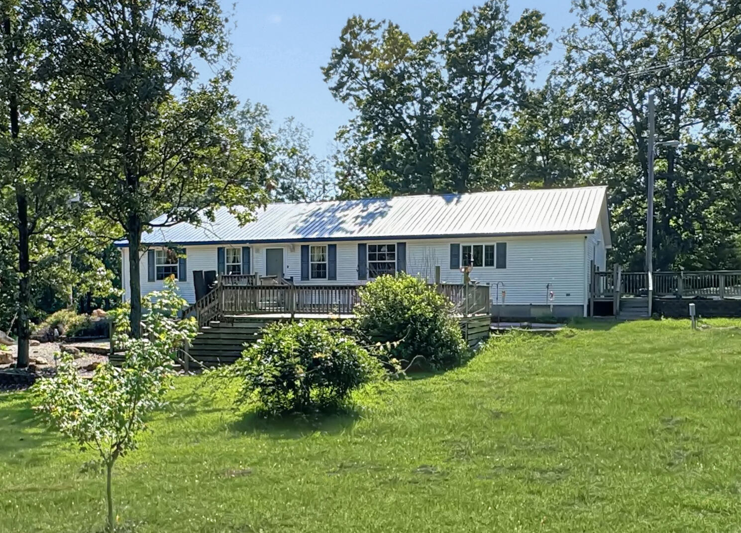 24960 Mcclurg Drive Property Photo 4