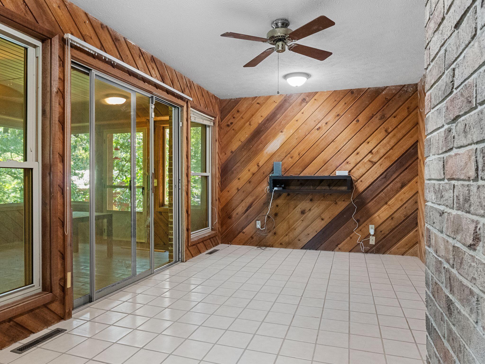 19335 South 2125 Road Property Photo 23