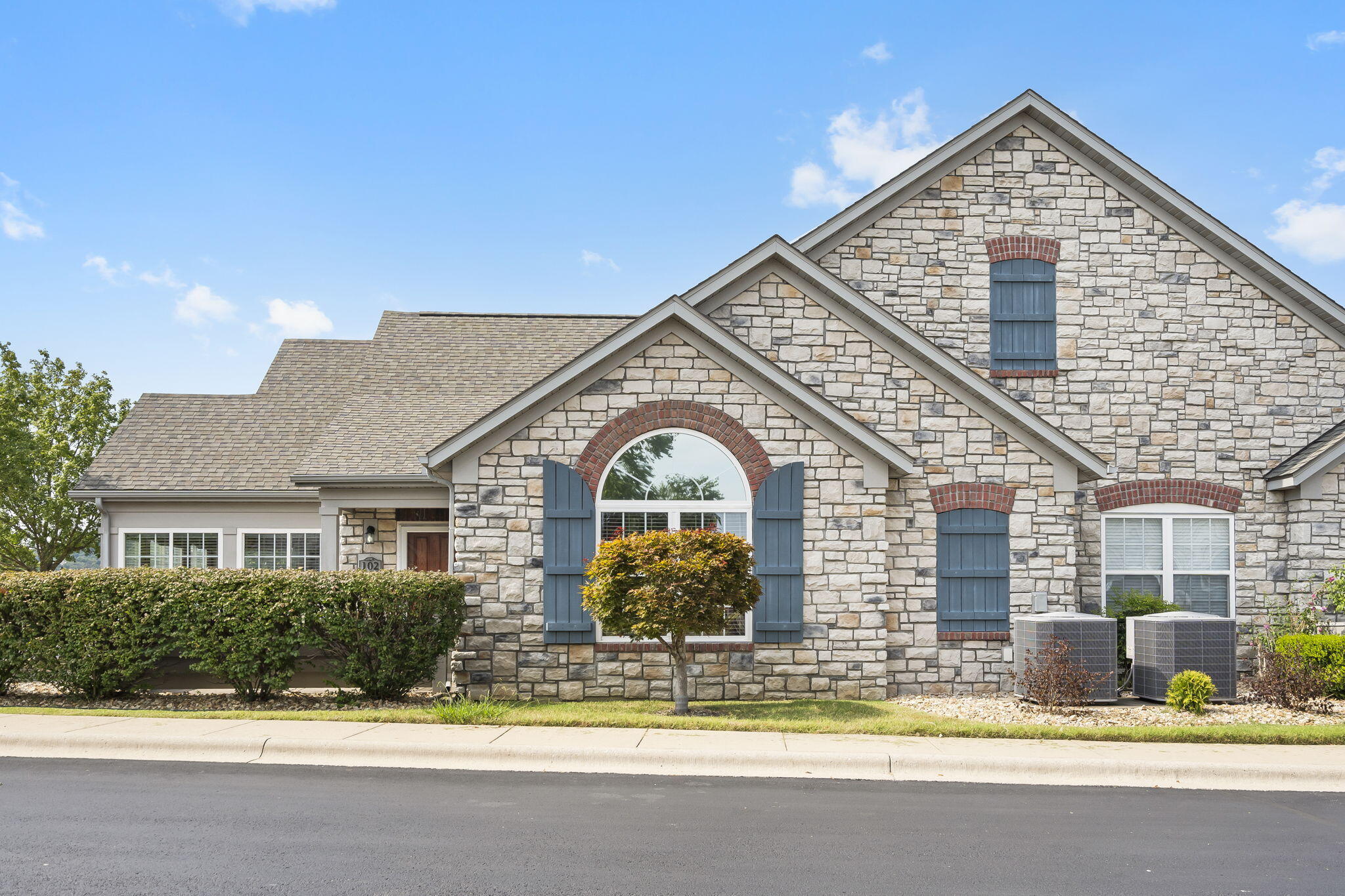 102 Rue De Villas Circle Property Photo