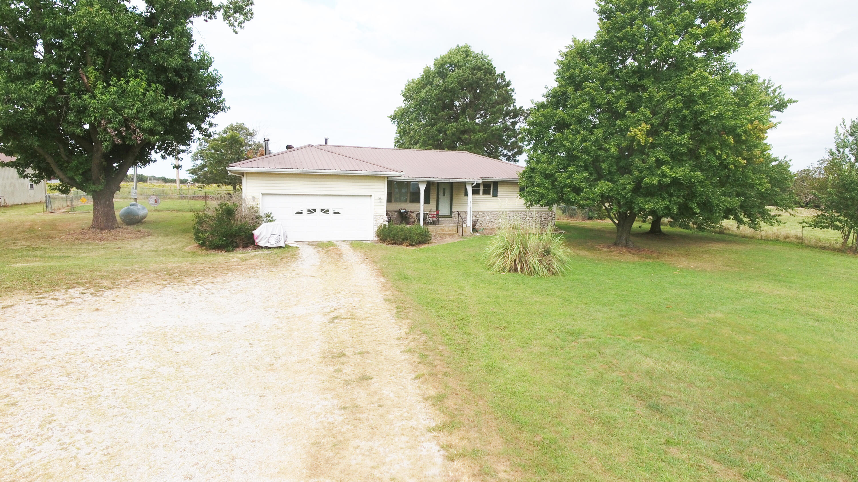 2709 Us Highway 65 Property Photo 1