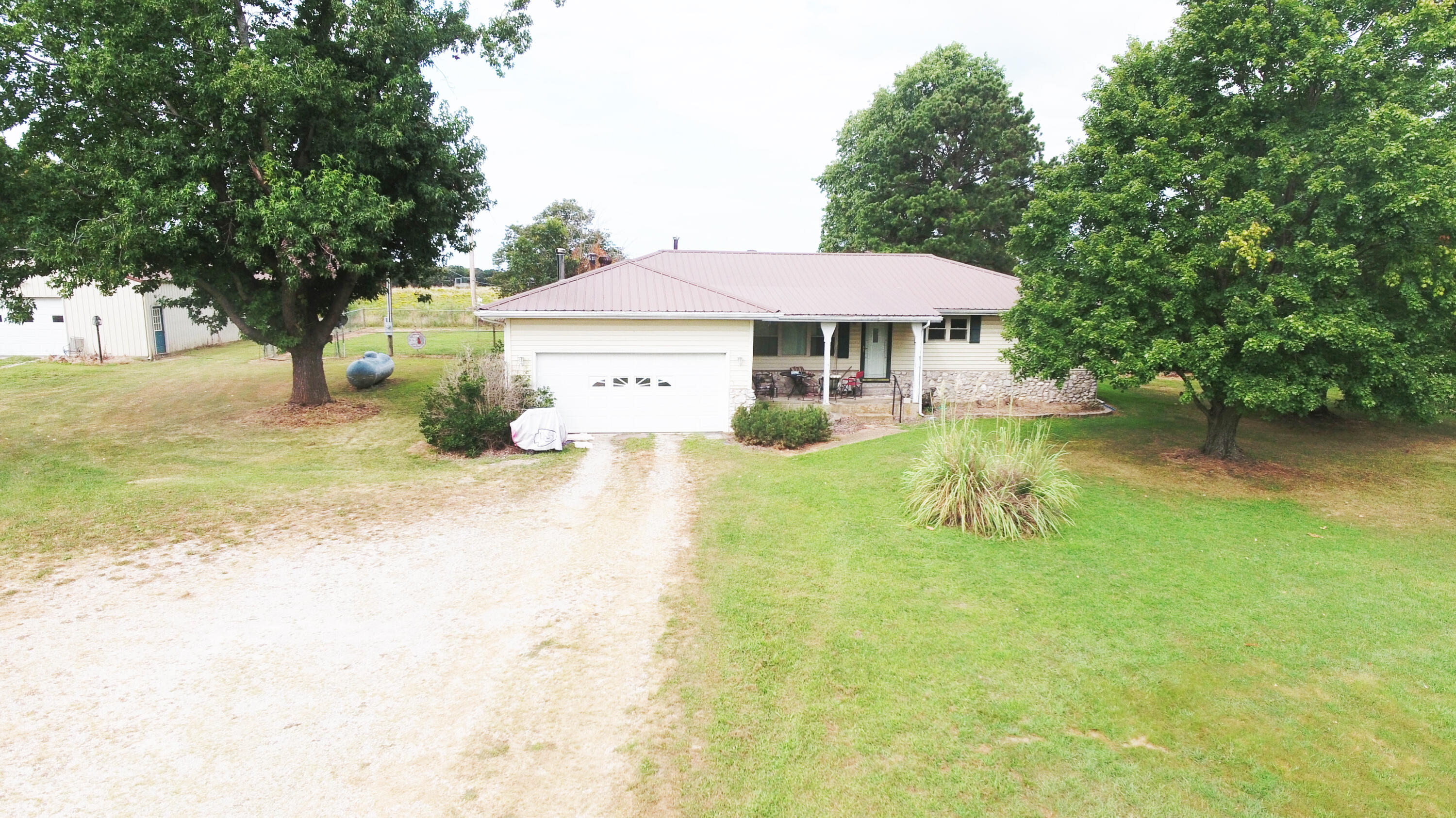 2709 Us Highway 65 Property Photo 2