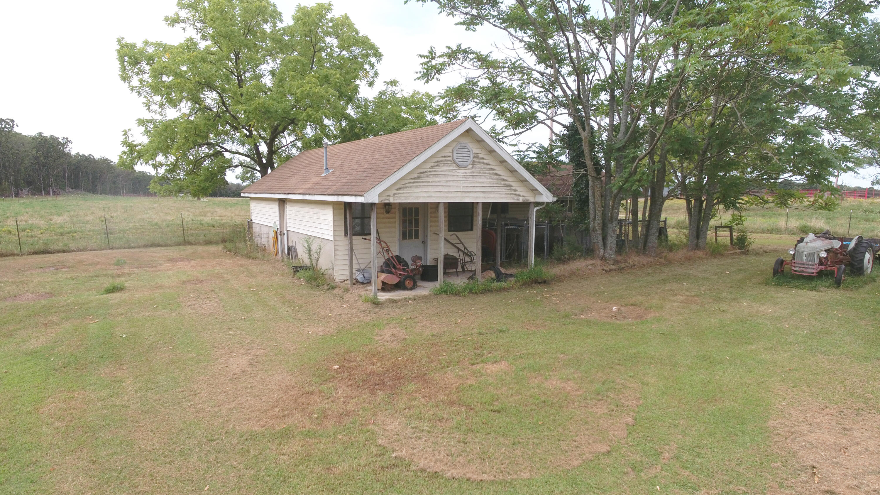2709 Us Highway 65 Property Photo 10