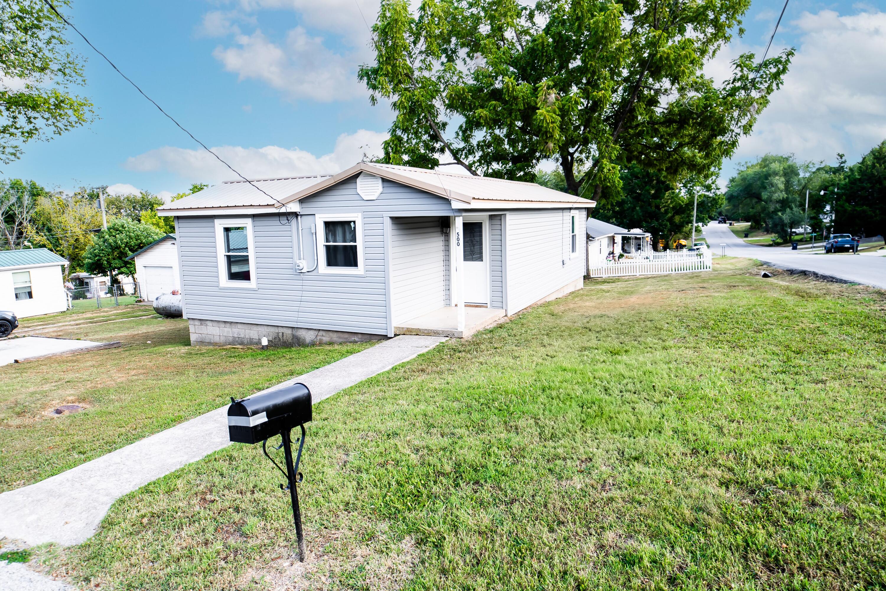 500 East Lincoln Street Property Photo 1