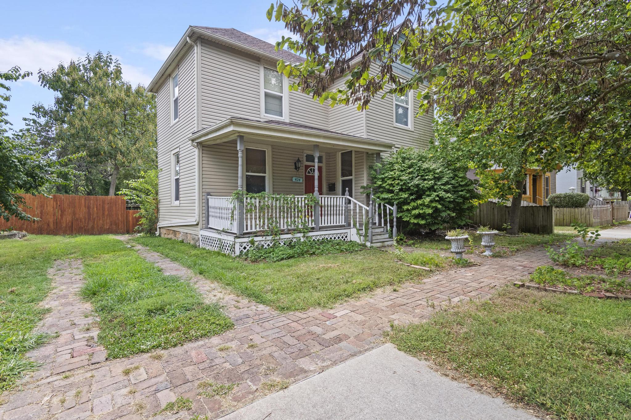 424 East Locust Street Property Photo 2