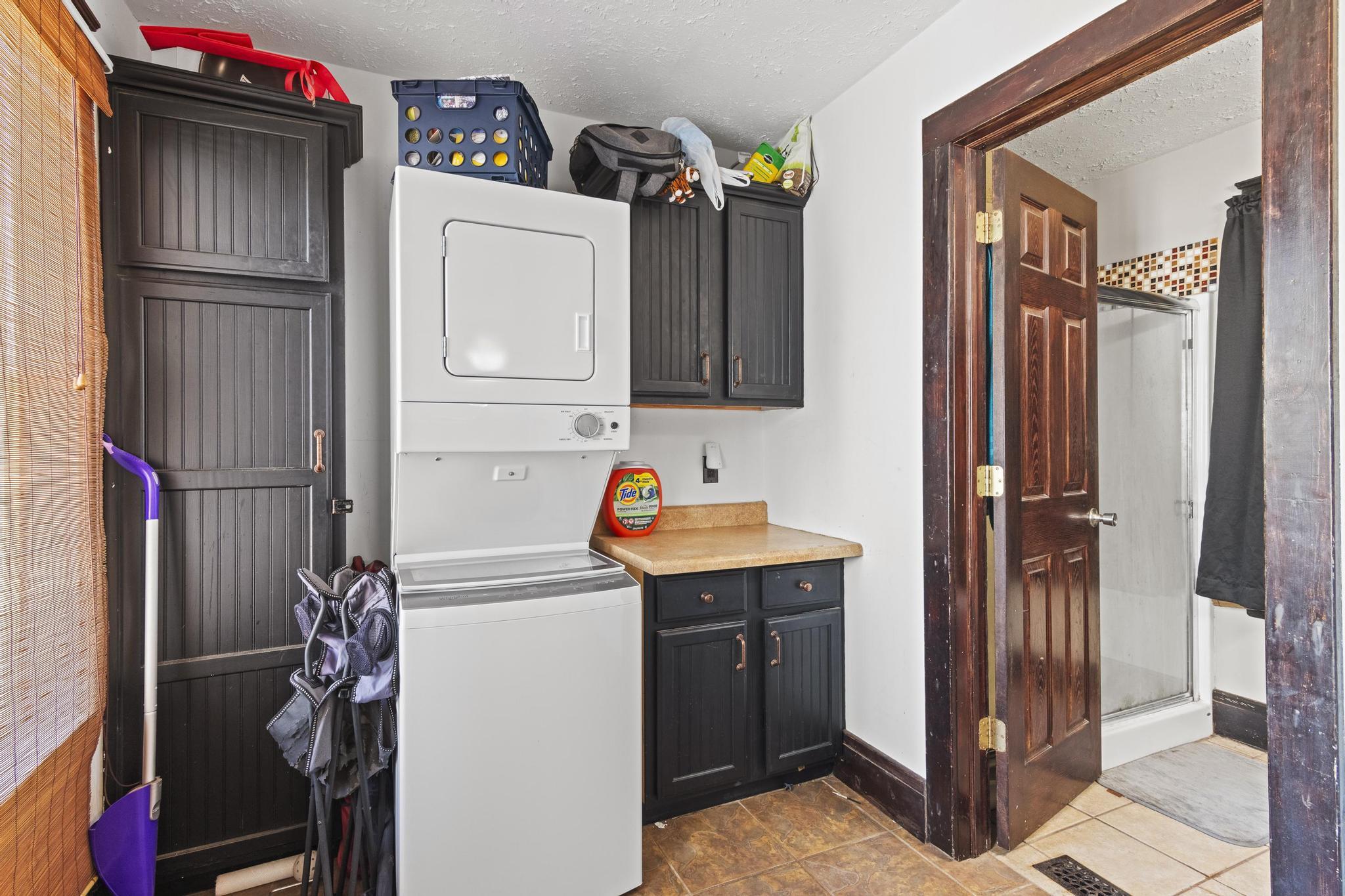 424 East Locust Street Property Photo 11