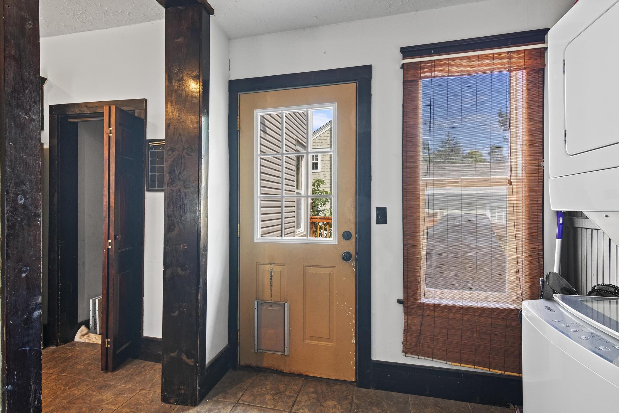 424 East Locust Street Property Photo 13