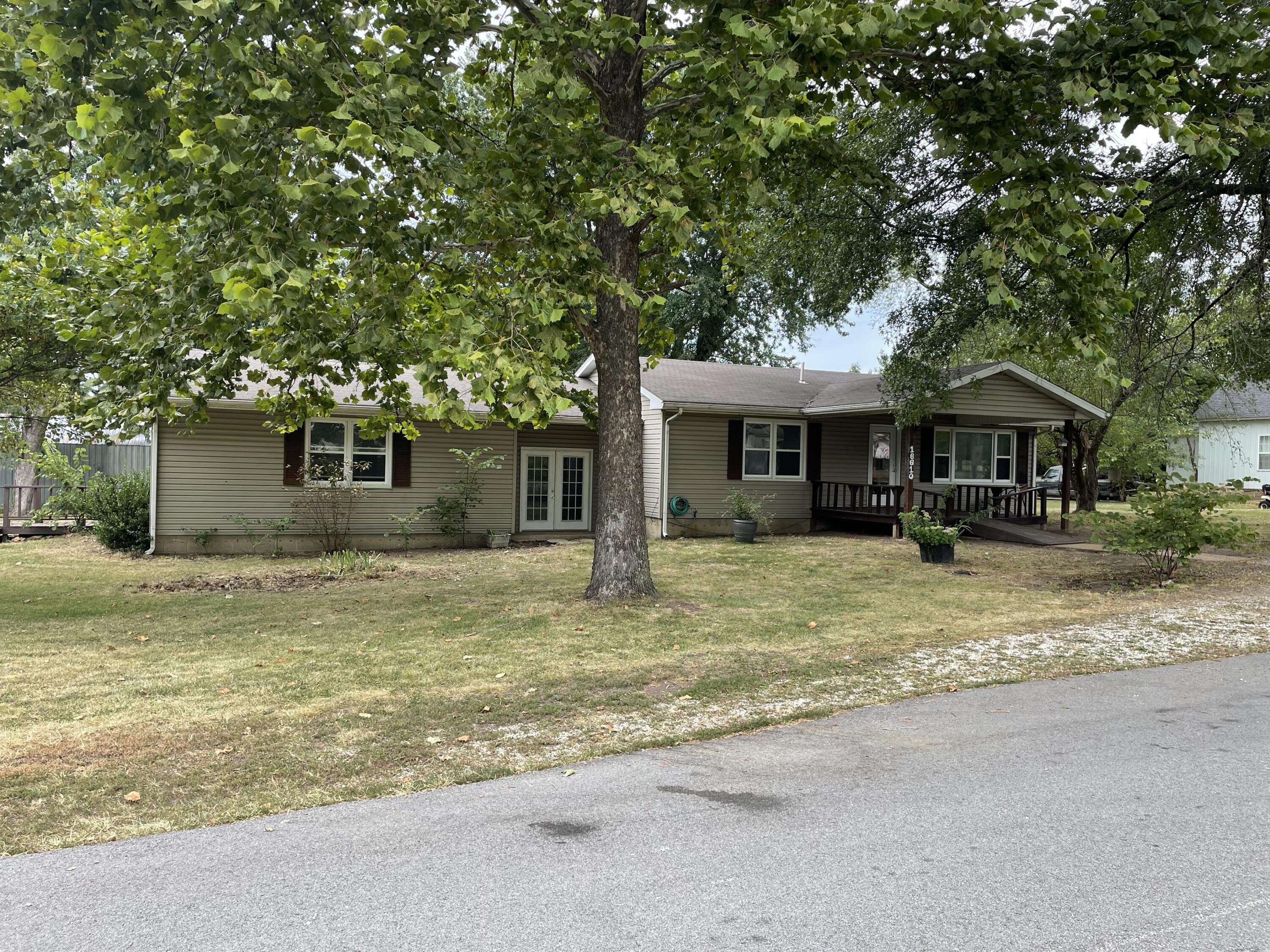 High School Addition Real Estate Listings Main Image