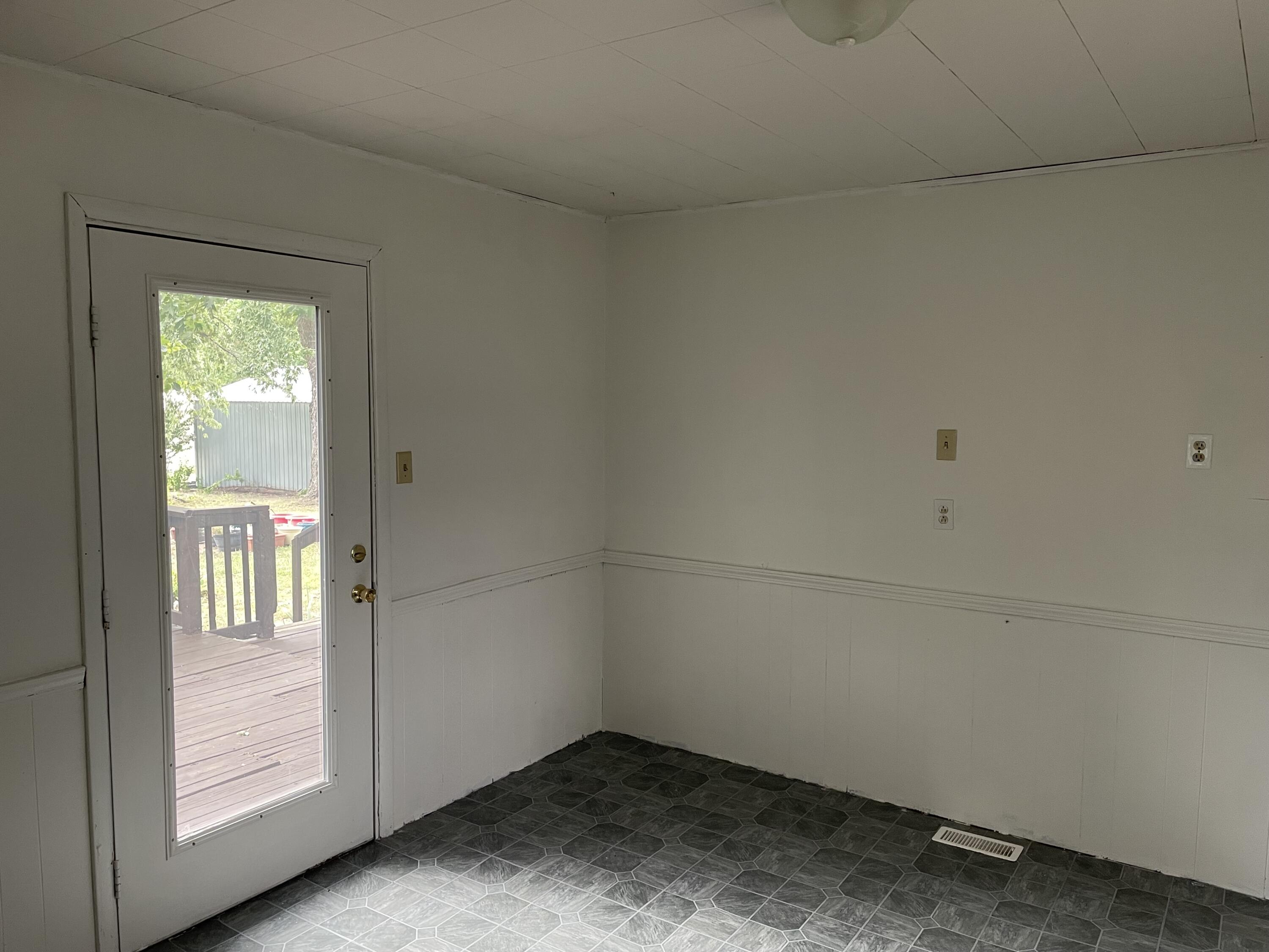18810 Sherman Street Property Photo 11