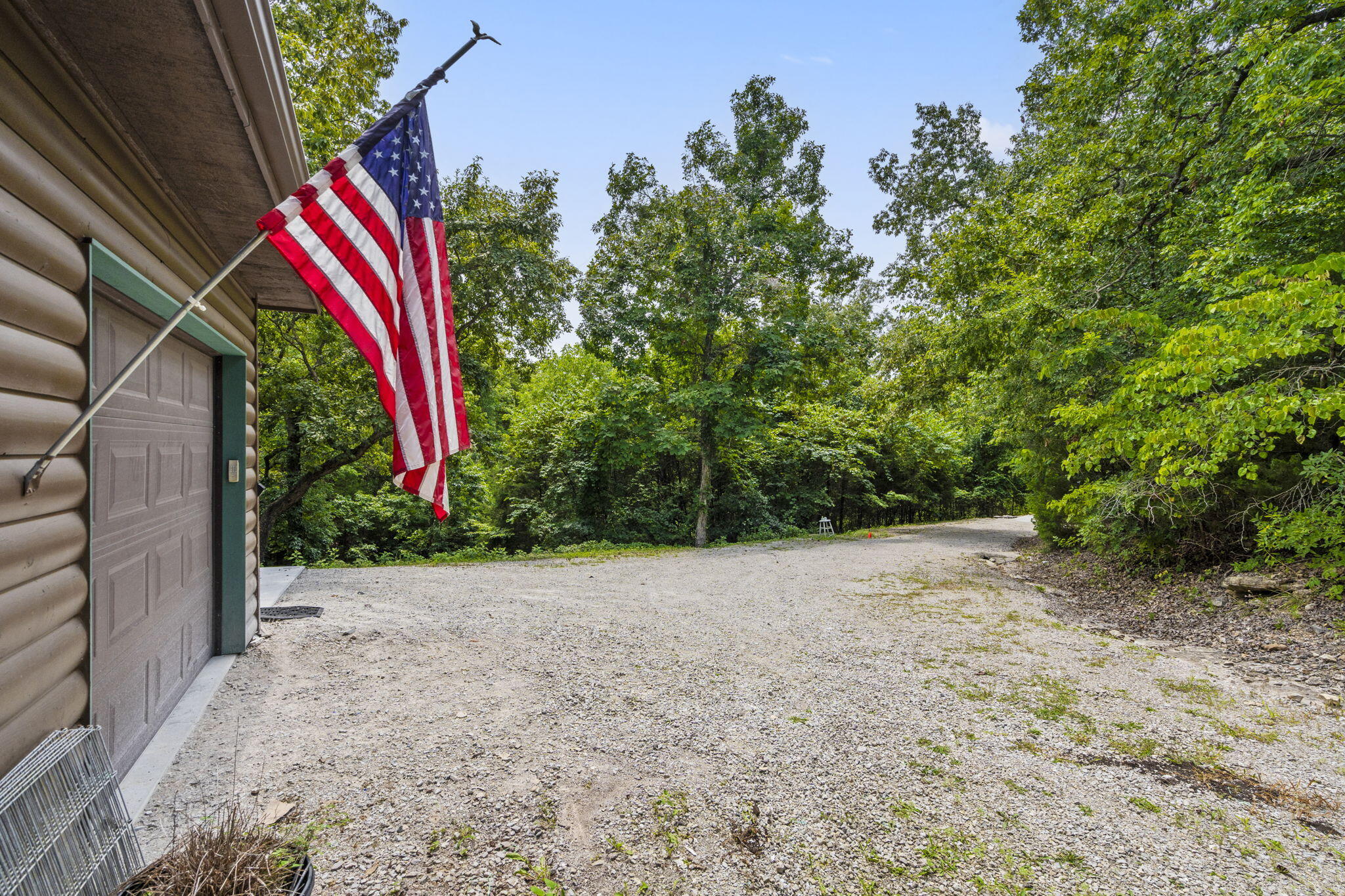 42 Azalea Lane Property Photo 6
