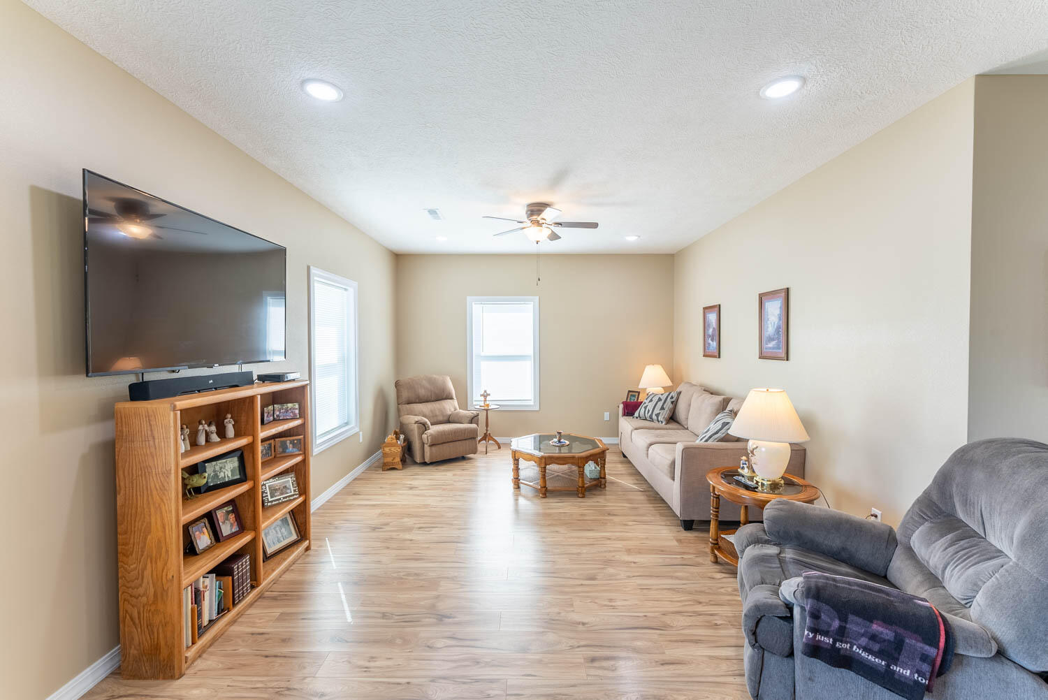631 Spring Valley Drive Property Photo 8