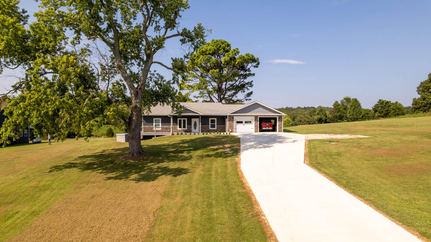 631 Spring Valley Drive Property Photo 19