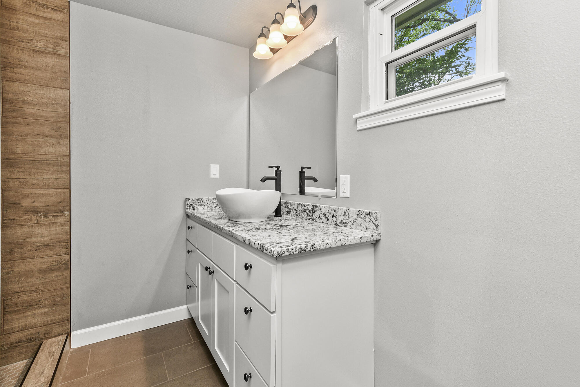 3211 West Harrison Street Property Photo 28