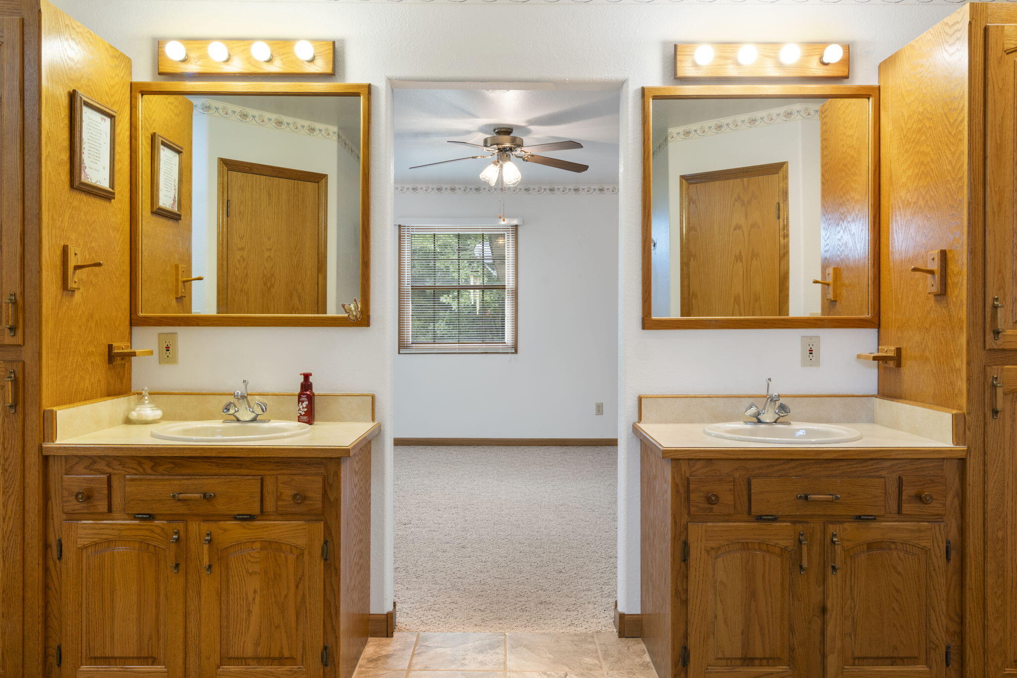22500 West Randy Drive Property Photo 11