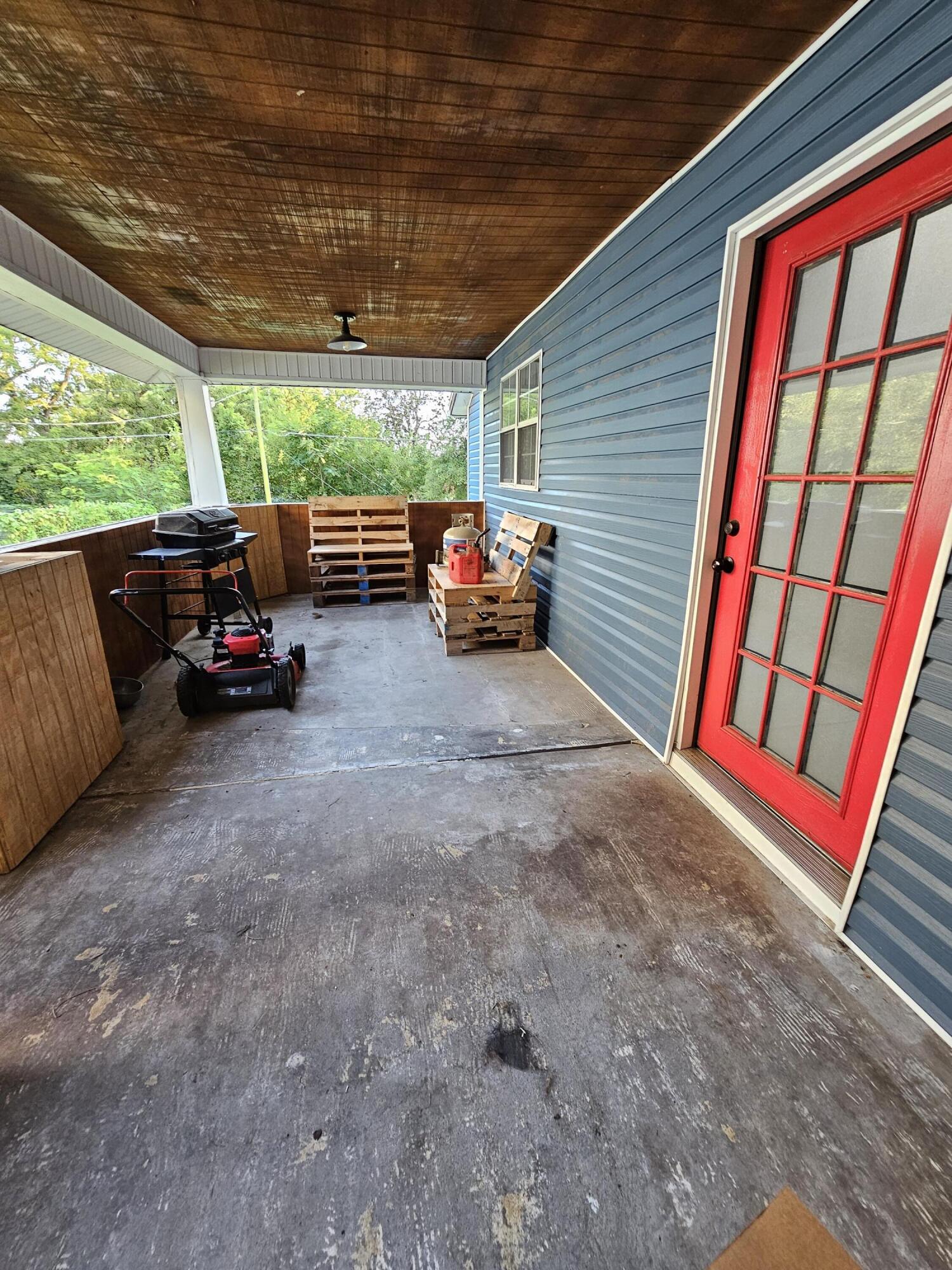 419 2nd Street Property Photo 16