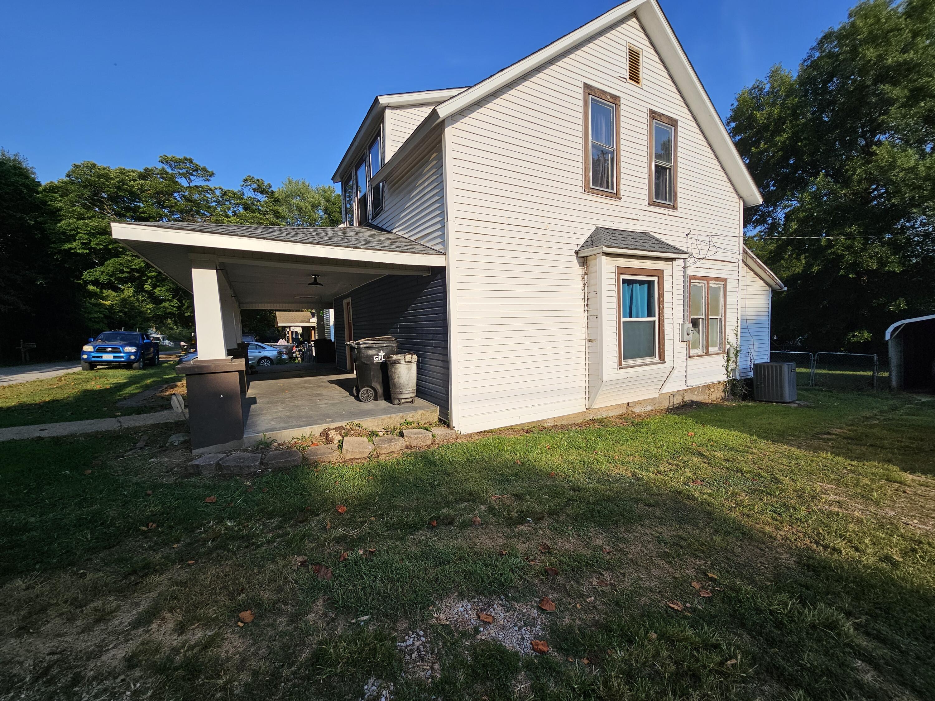 419 2nd Street Property Photo 17