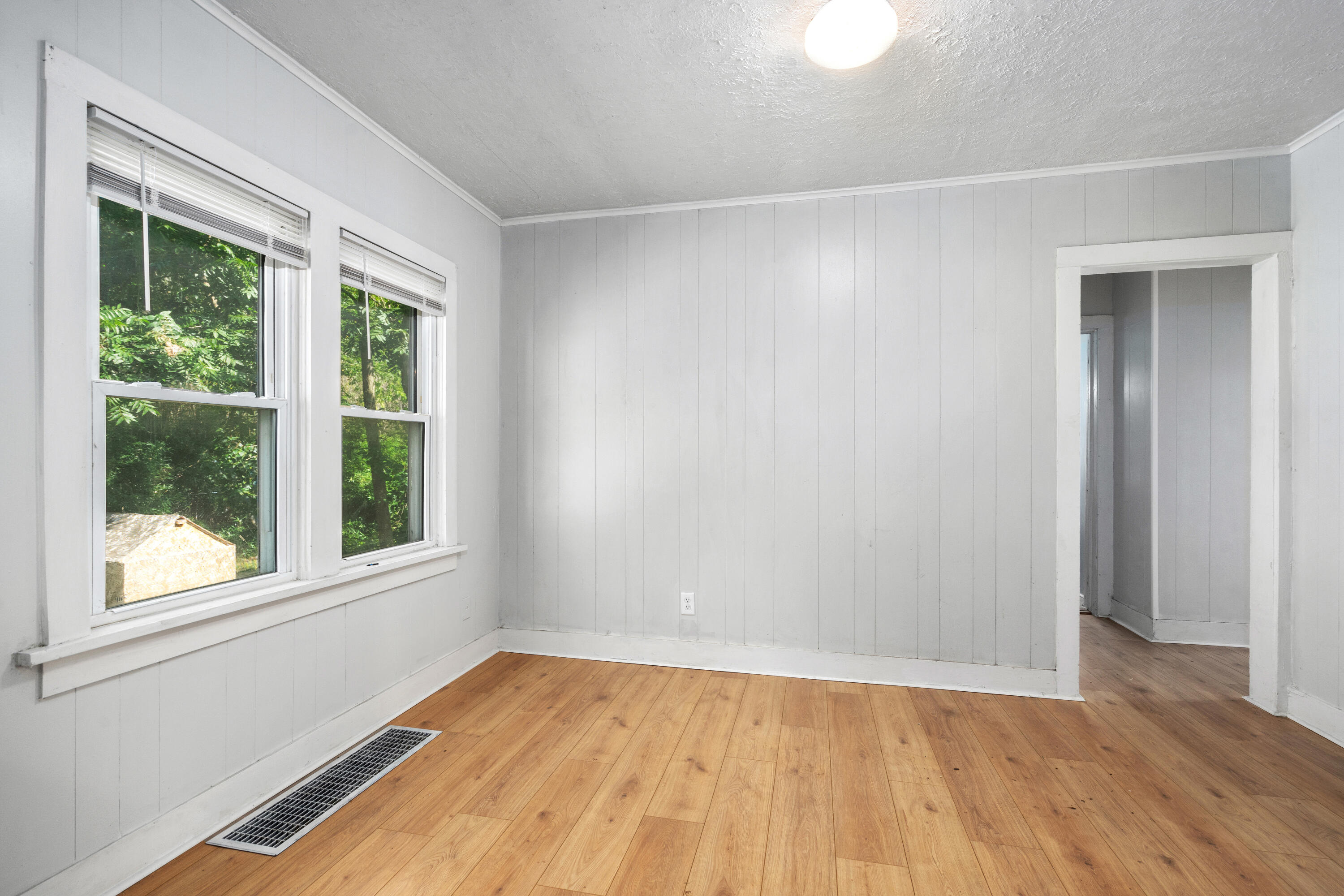 910 South Hazel Street Property Photo 9