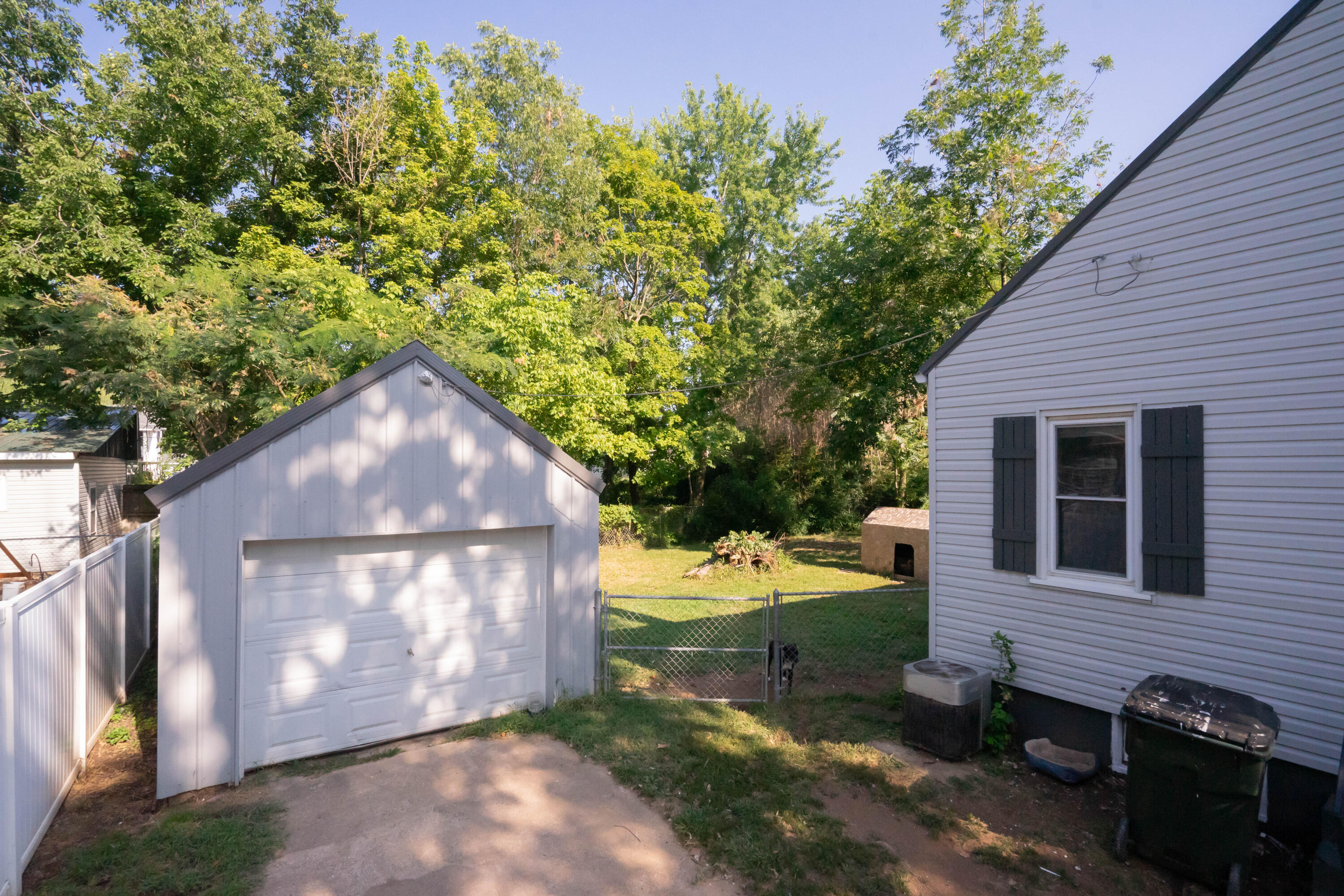 910 South Hazel Street Property Photo 24
