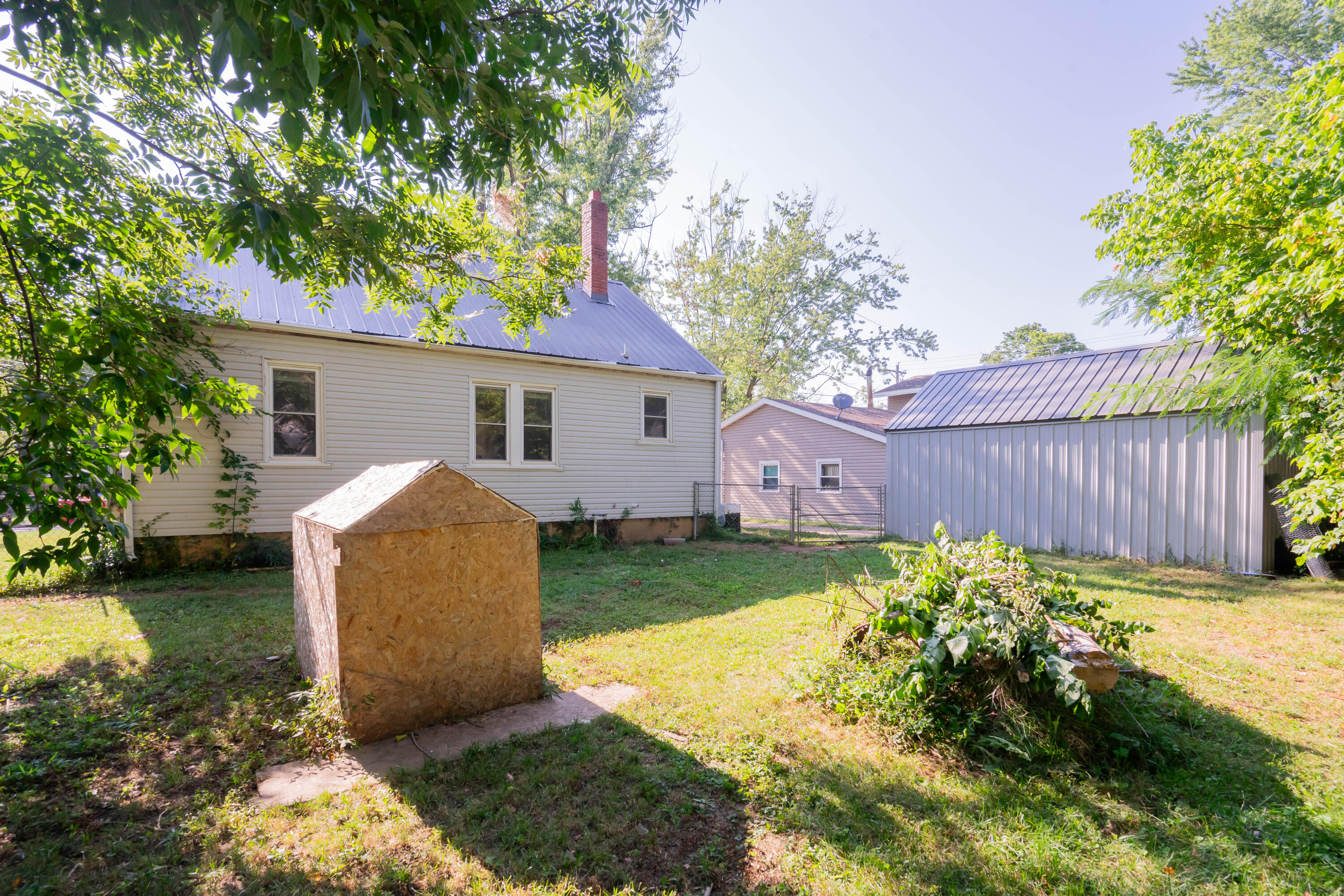 910 South Hazel Street Property Photo 26