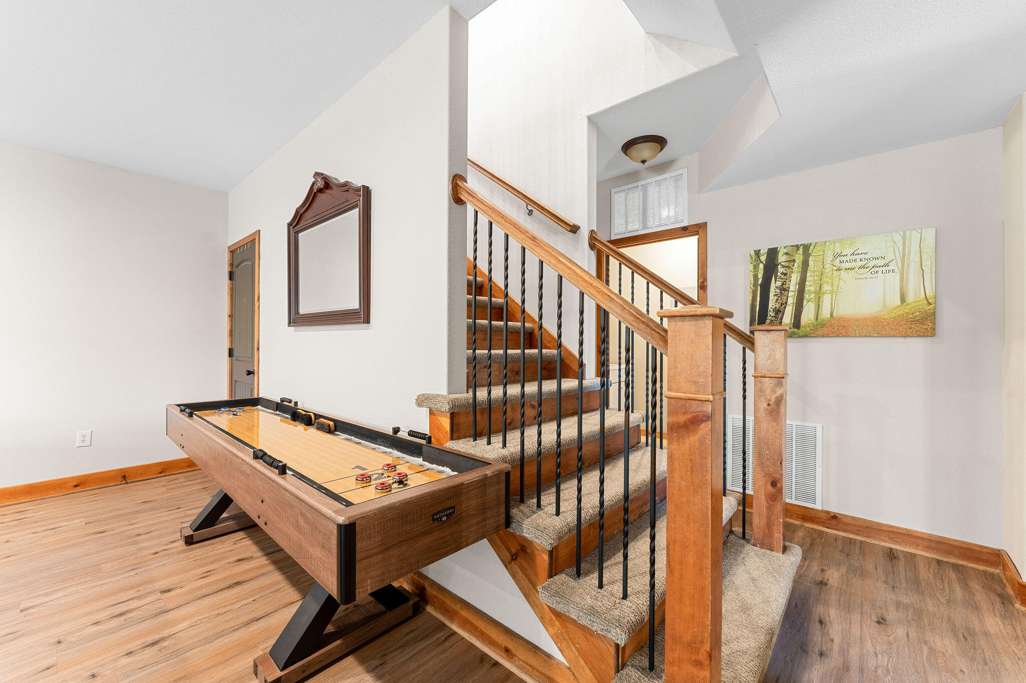 115 Streamside Drive Property Photo 30