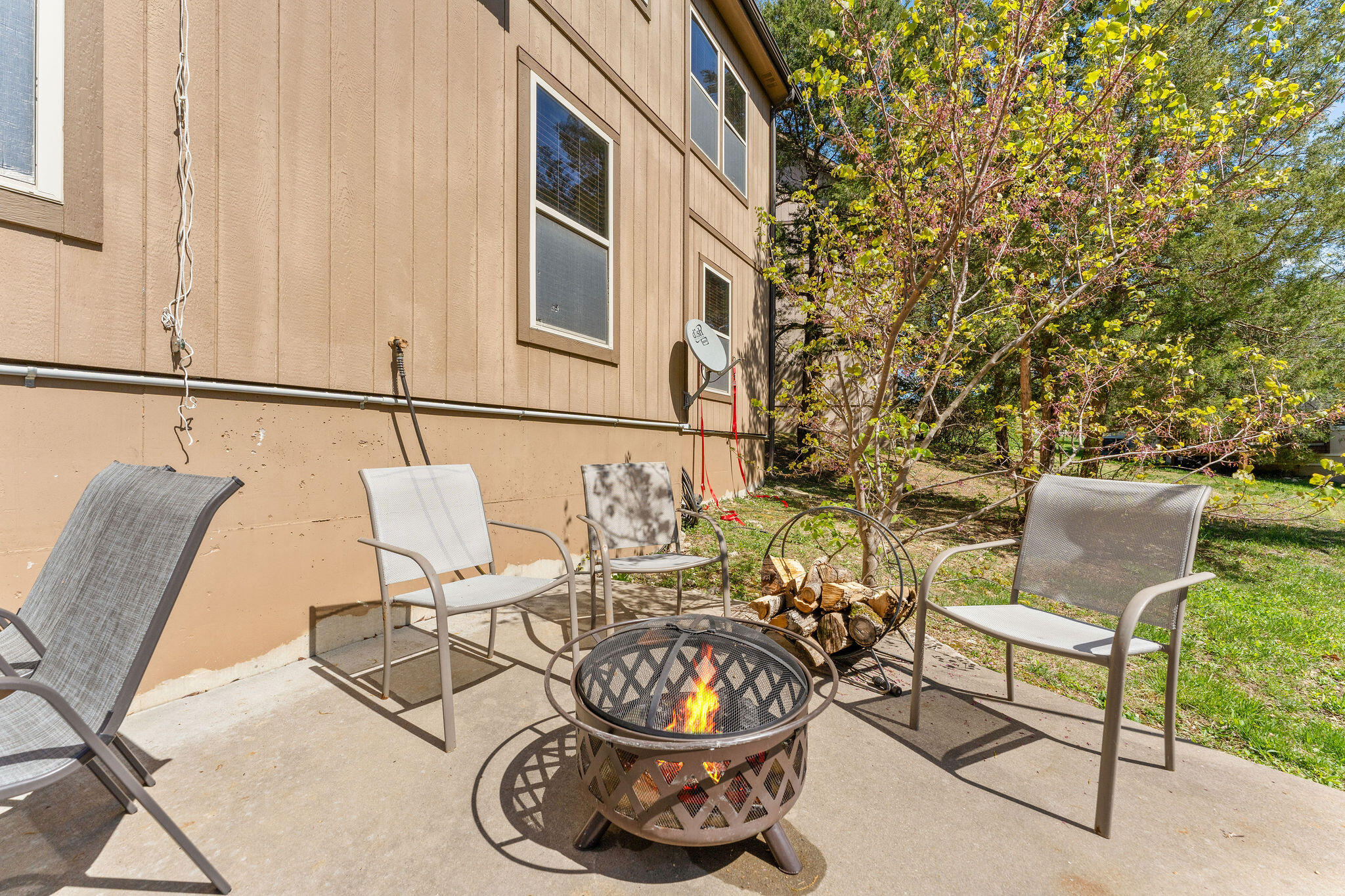 115 Streamside Drive Property Photo 41