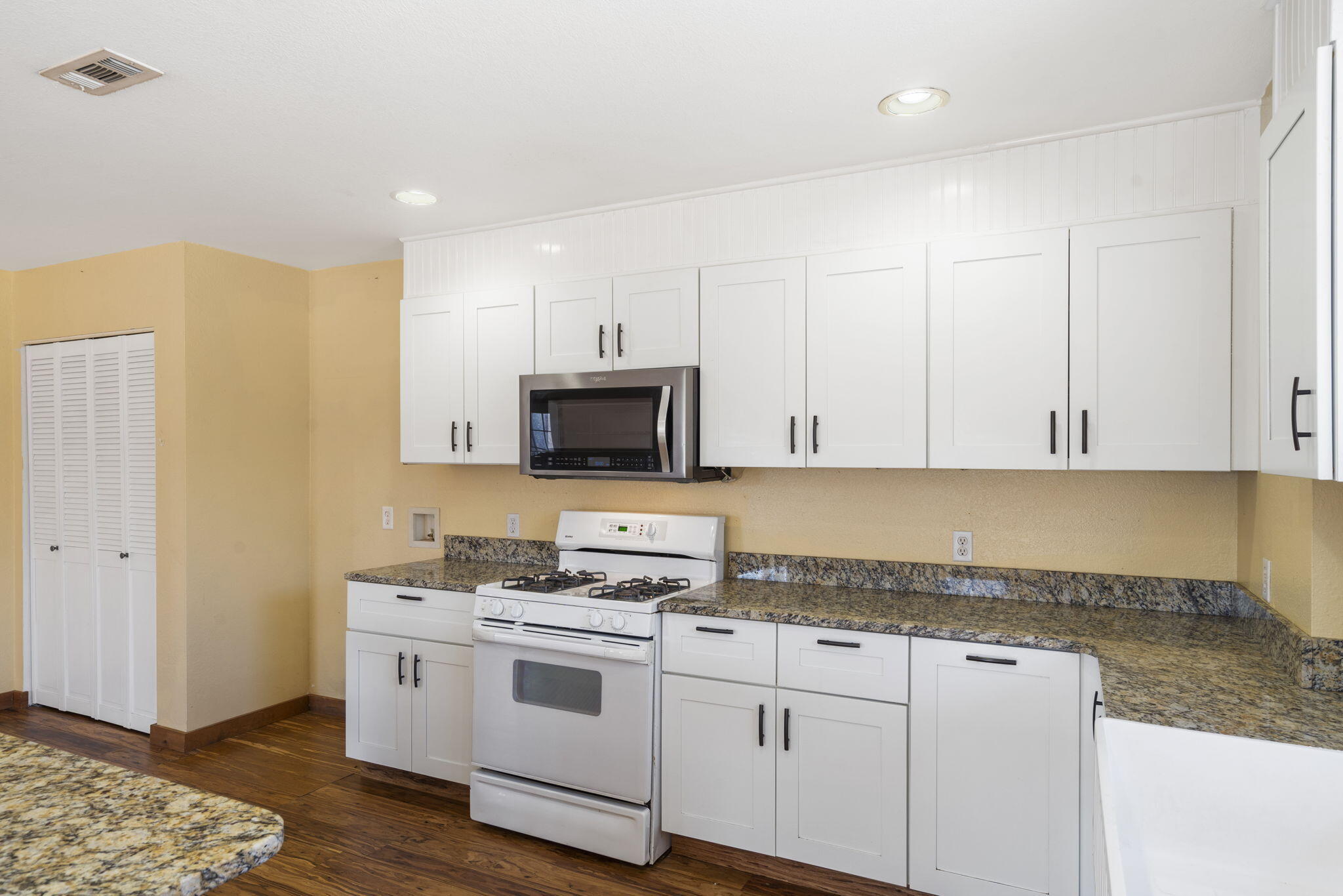 1300 Long Branch Road Property Photo 18