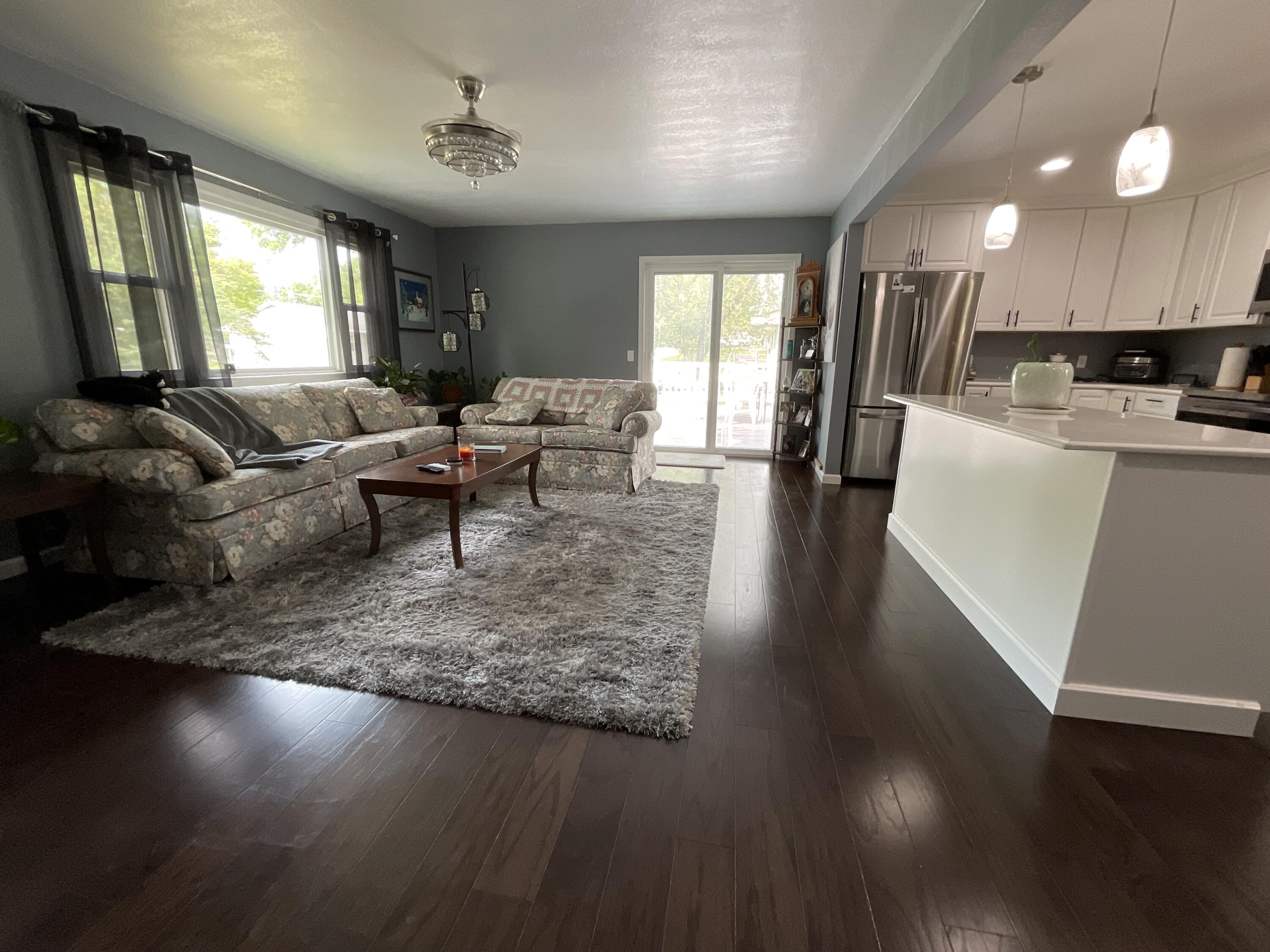 209 Jones Street Property Photo 9