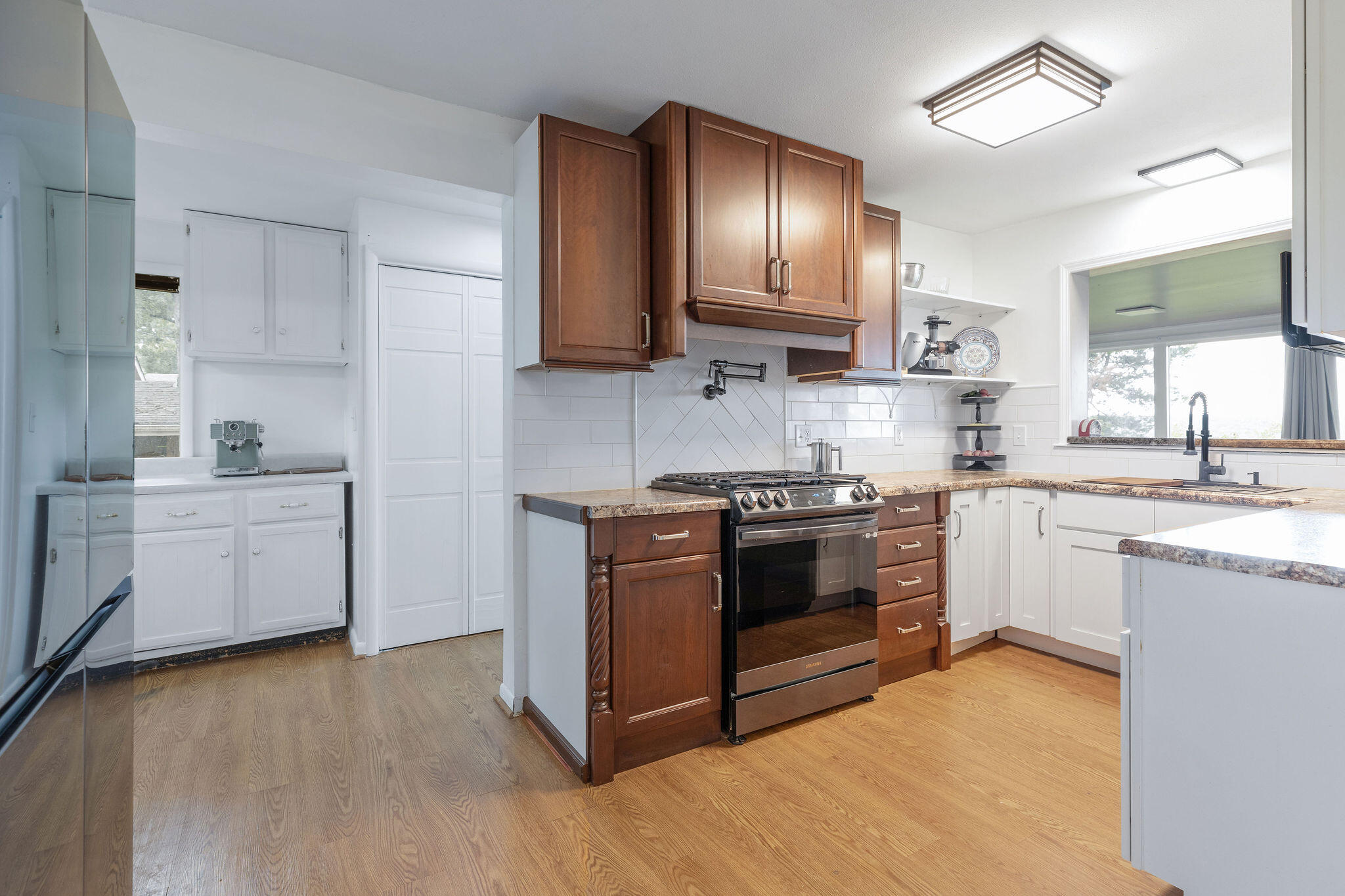 1004 Cliff Drive Property Photo 12