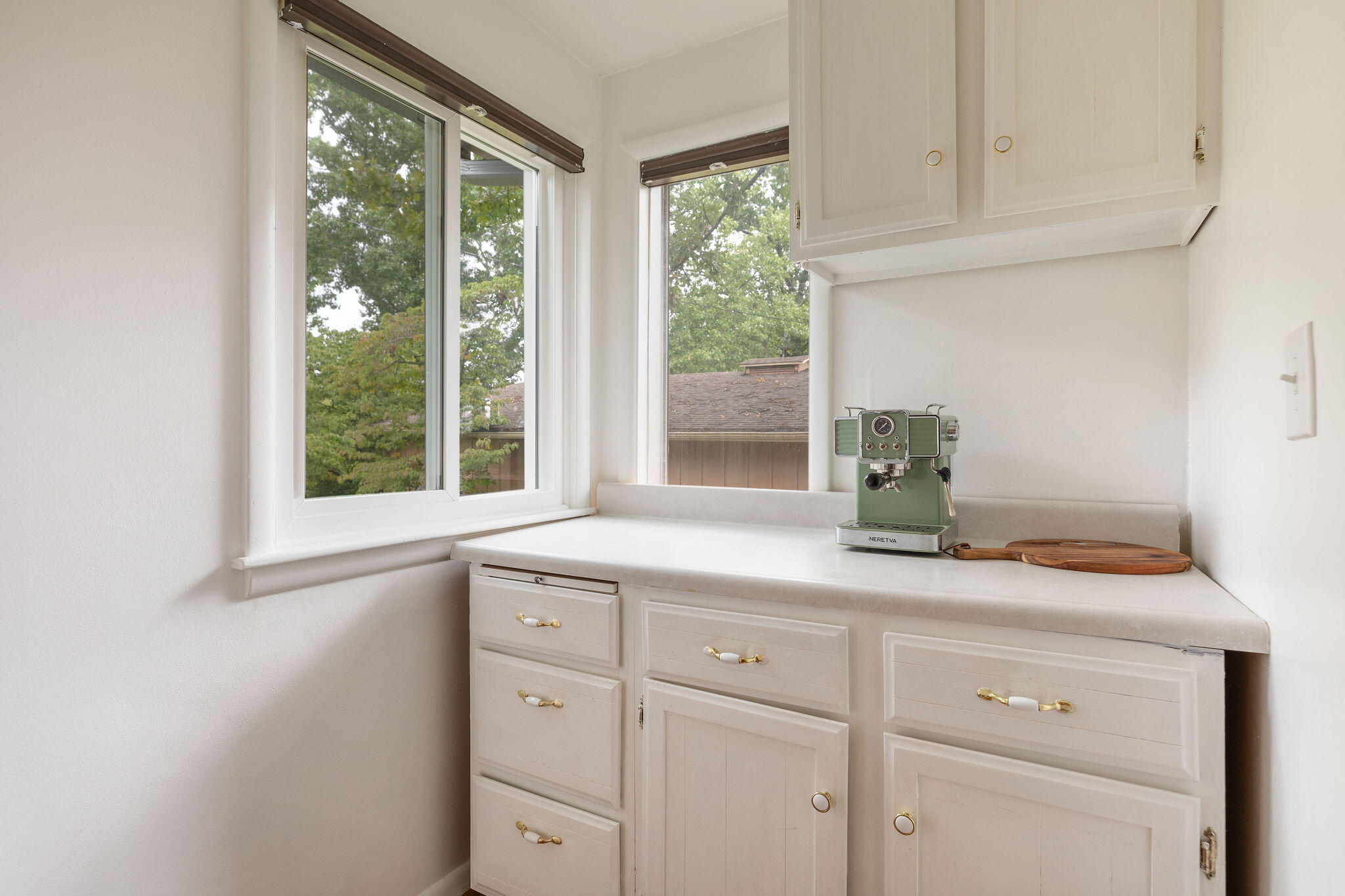 1004 Cliff Drive Property Photo 13