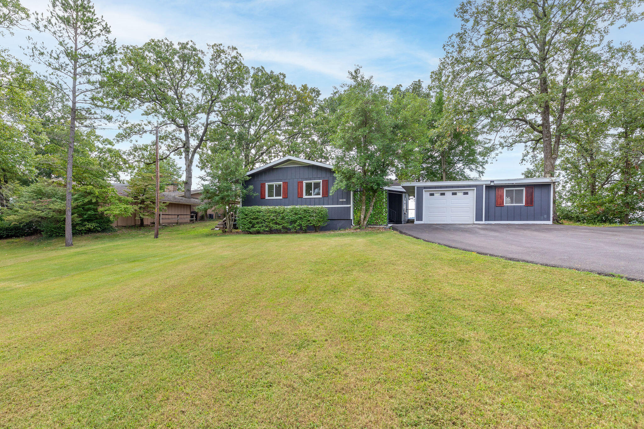 1004 Cliff Drive Property Photo 30