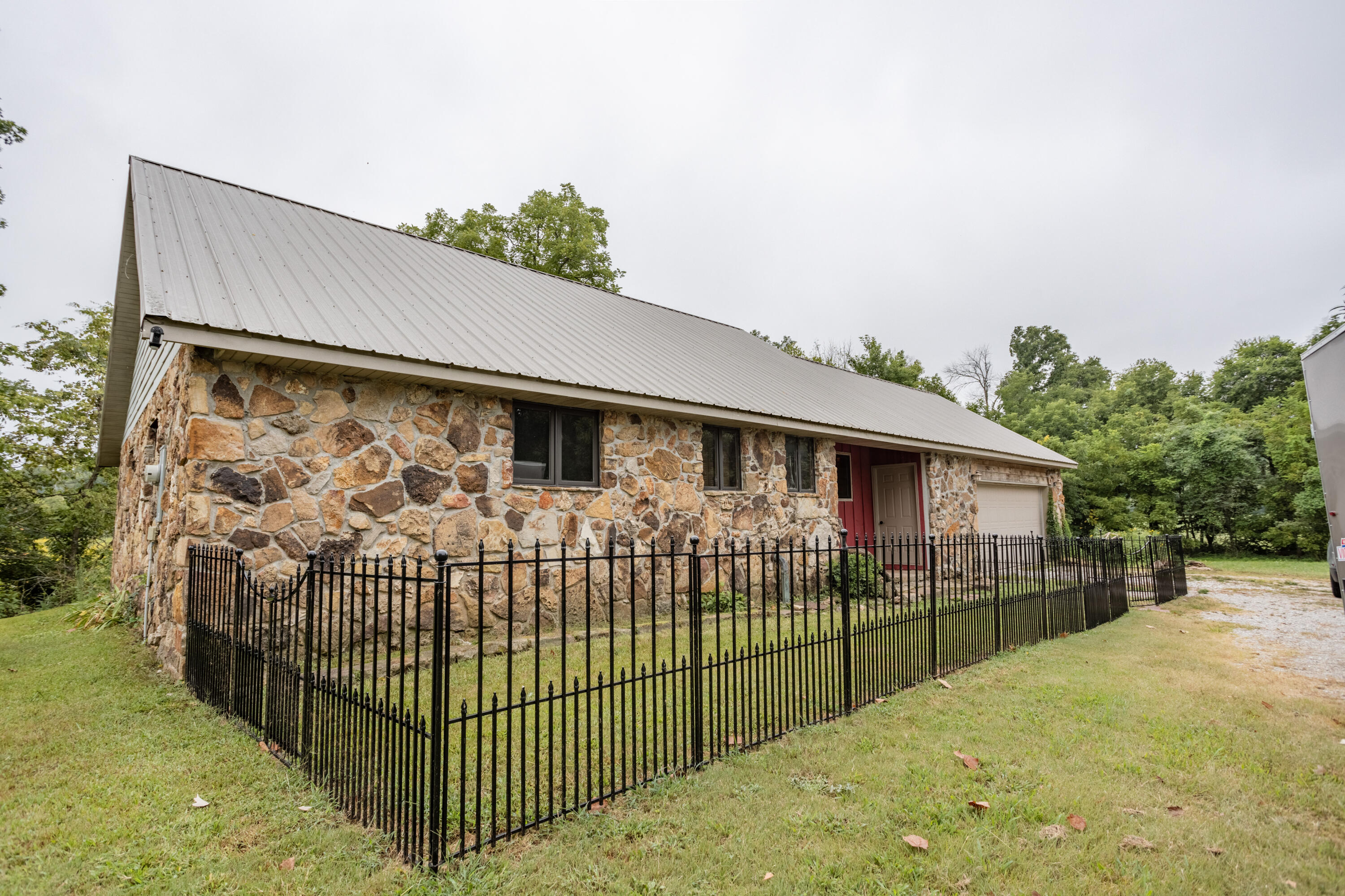 1086 Langley Ford Road Property Photo