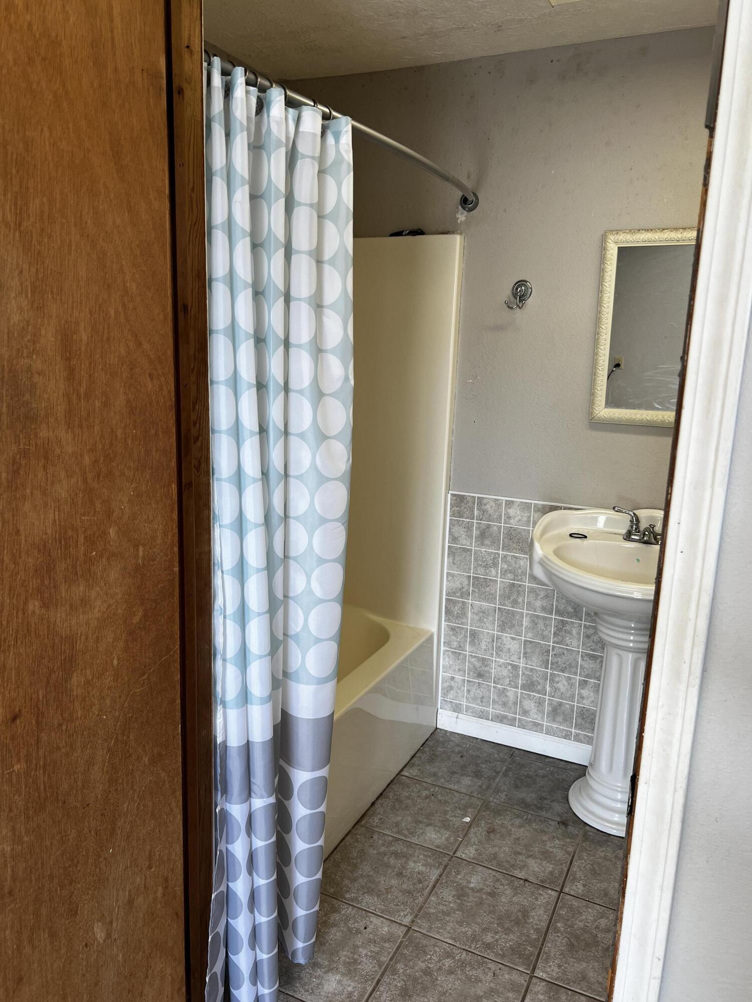 108 South Washington Avenue Property Photo 10