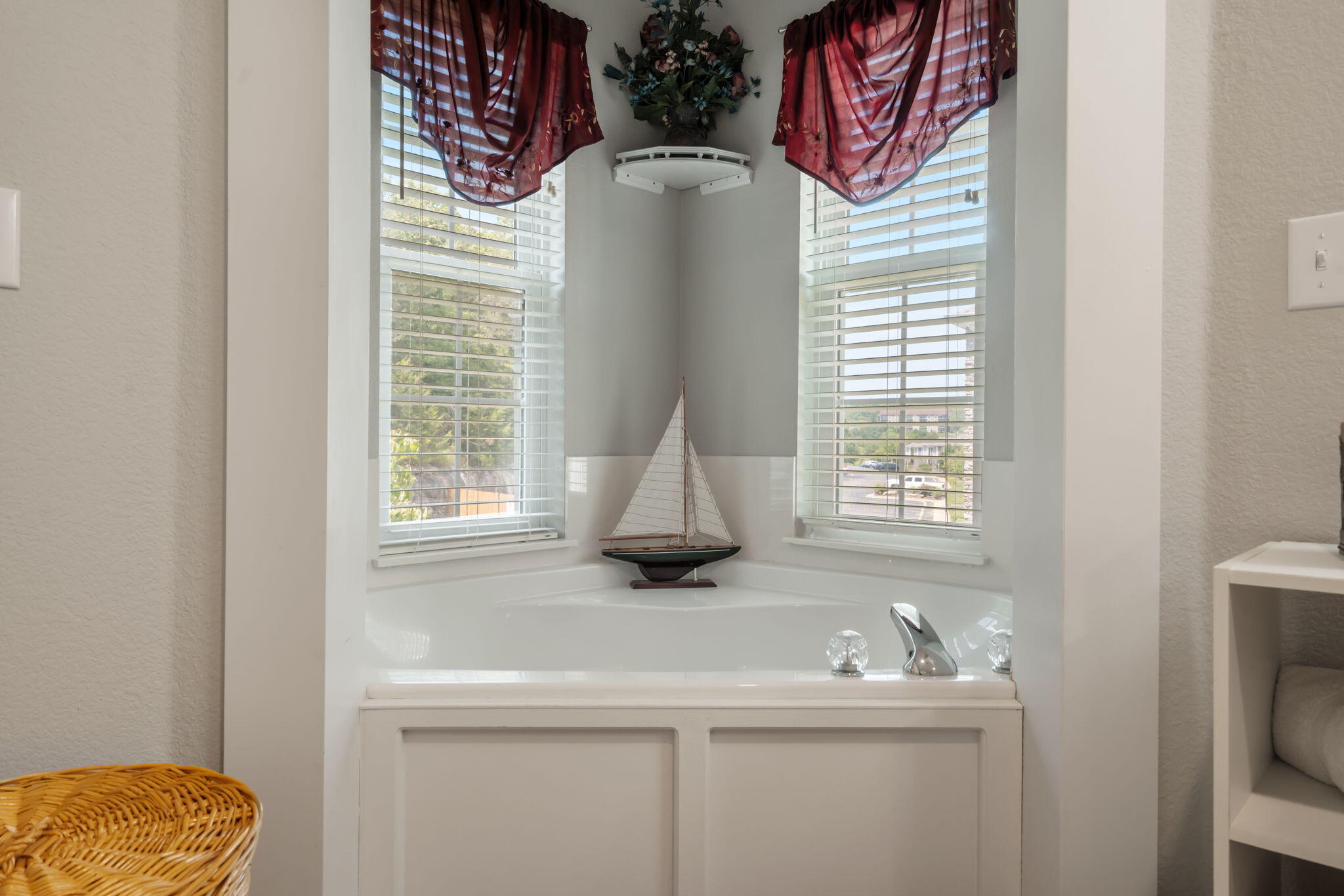 1303 Rocky Shore Terrace Property Photo 12