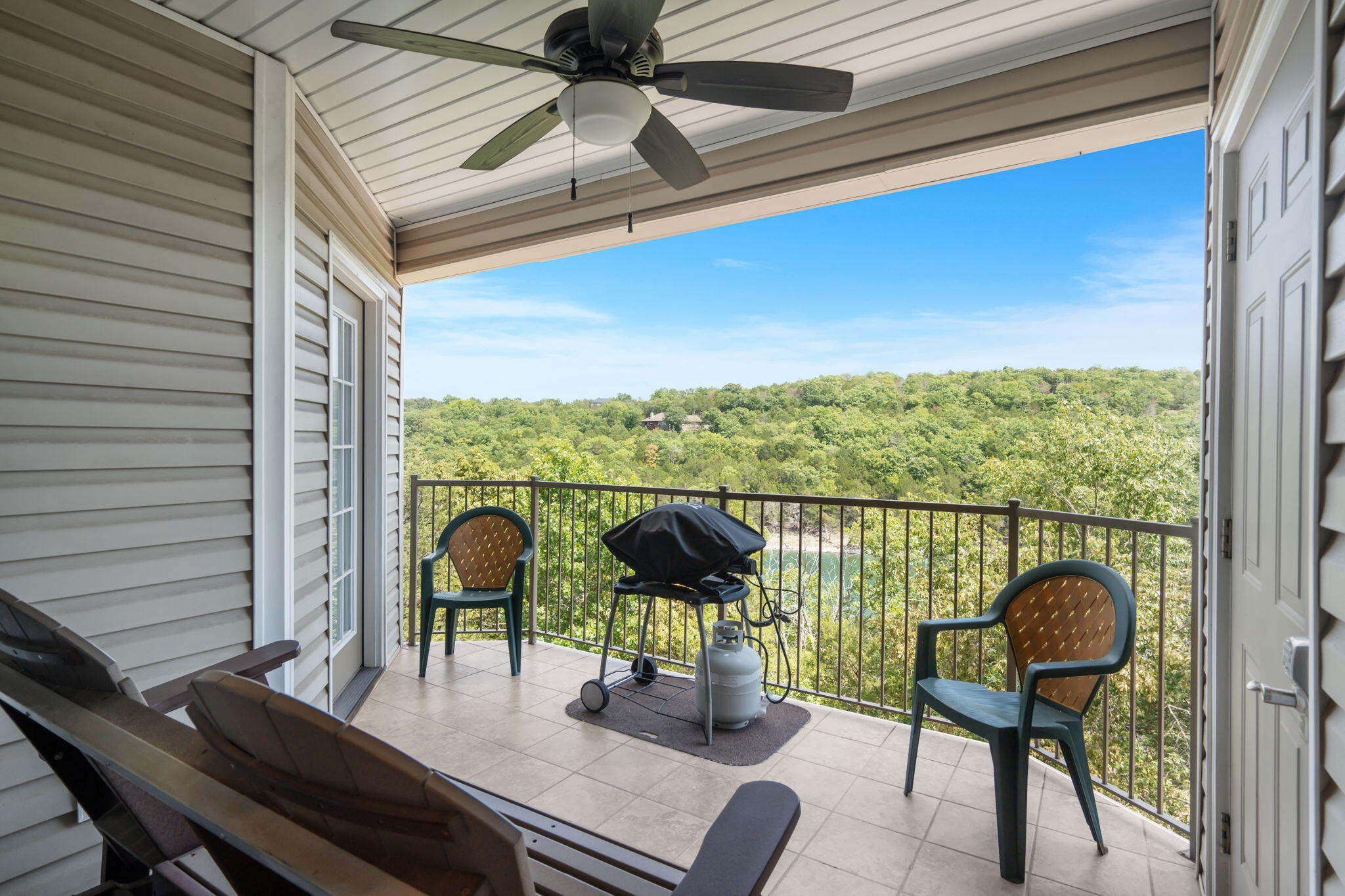 1303 Rocky Shore Terrace Property Photo 15