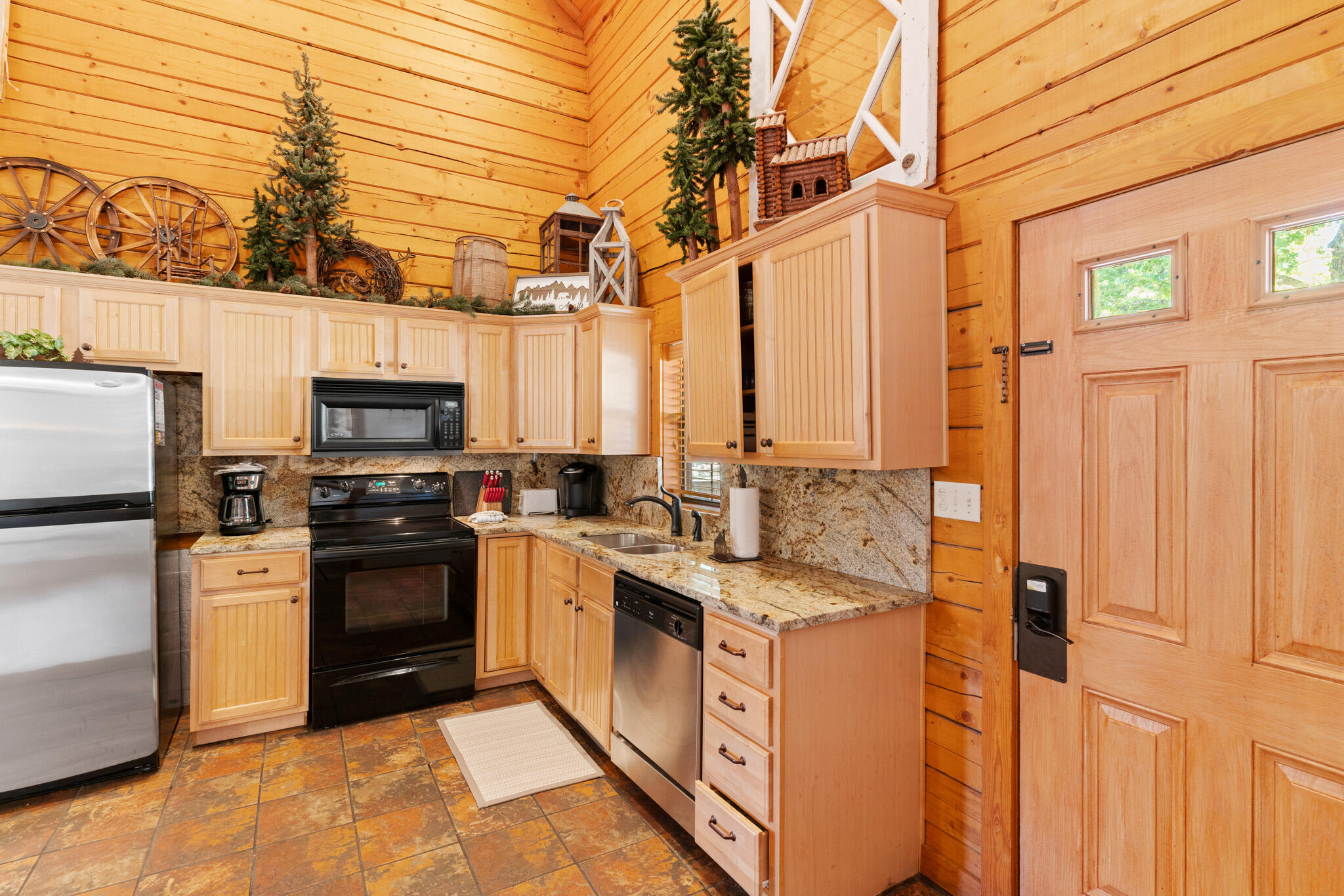 239 Oakridge Road Property Photo 6