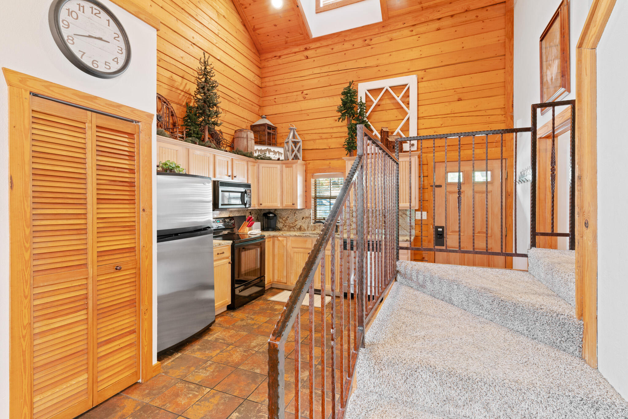 237 Oakridge Road Property Photo 5