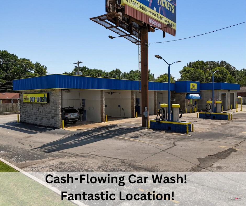 2812 East Chestnut Expressway Property Photo