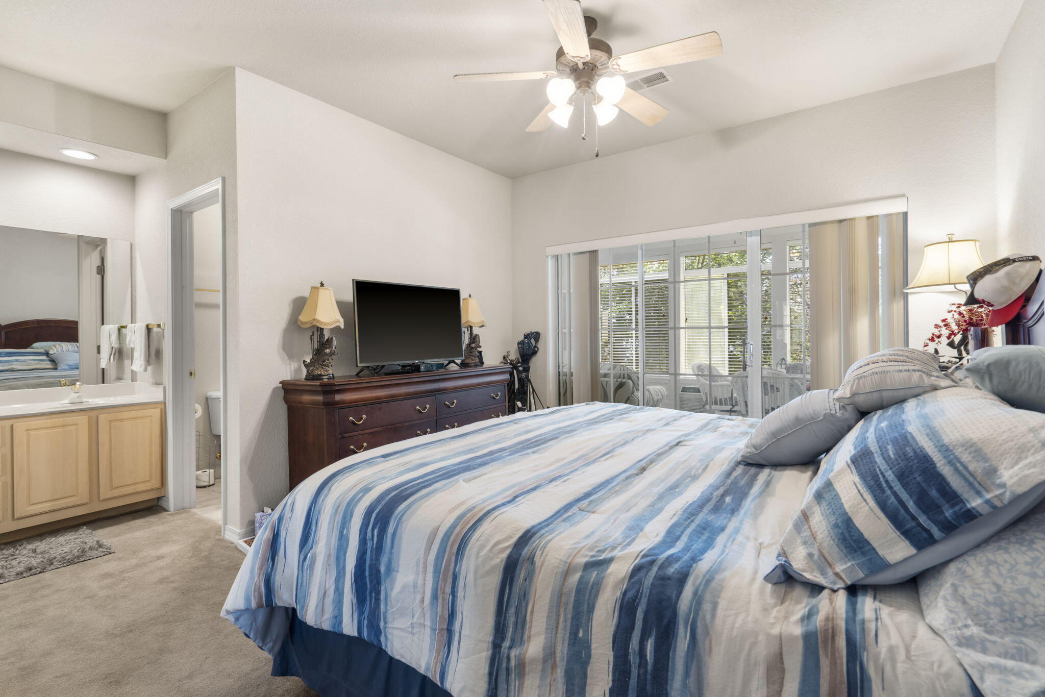 680 Emerald Pointe Drive Property Photo 14