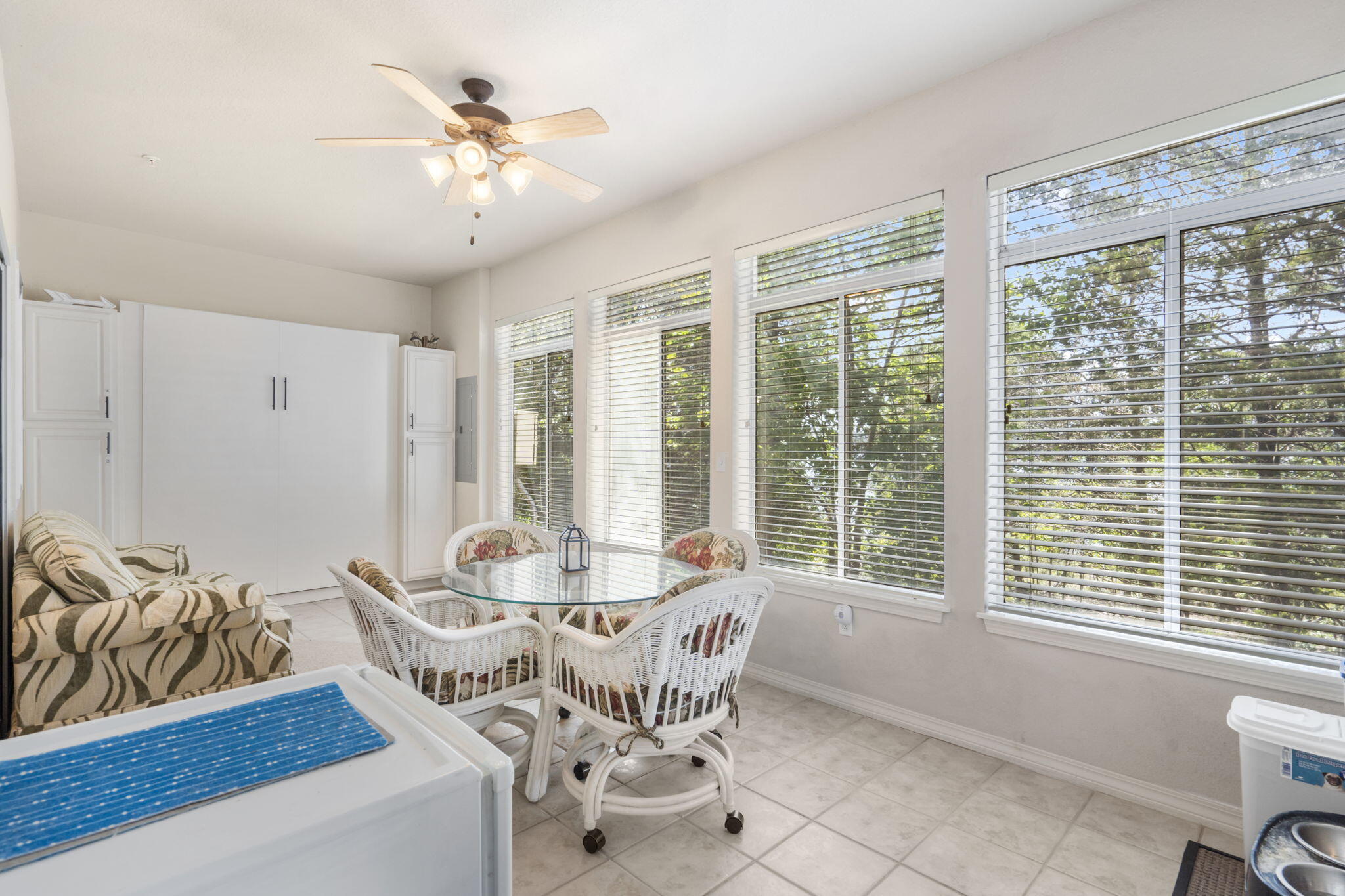 680 Emerald Pointe Drive Property Photo 23